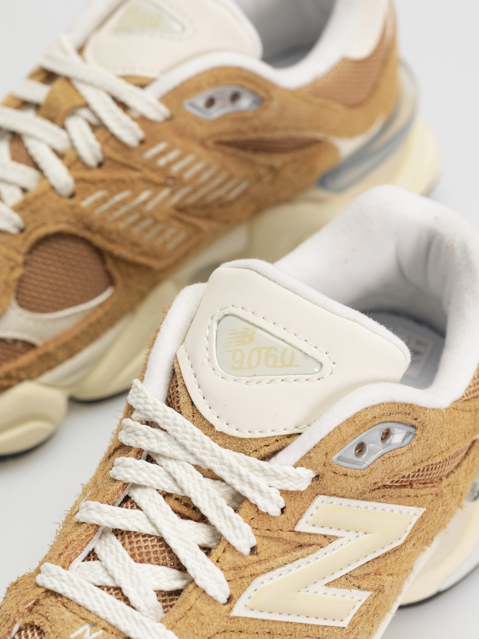 Обувки New Balance 9060 (great plains)