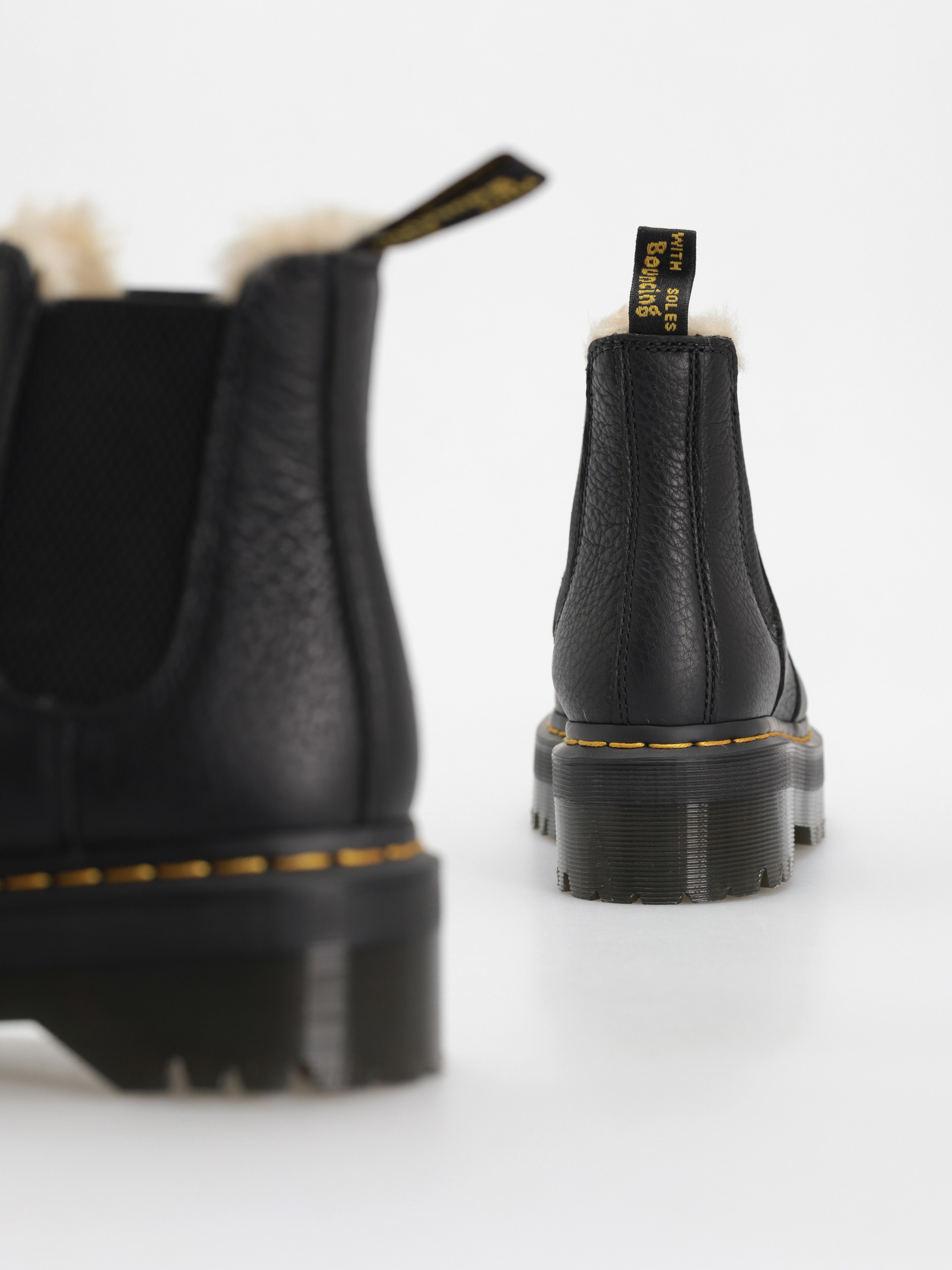 Обувки Dr. Martens 2976 Quad Fur Lined Wmn (black pisa)