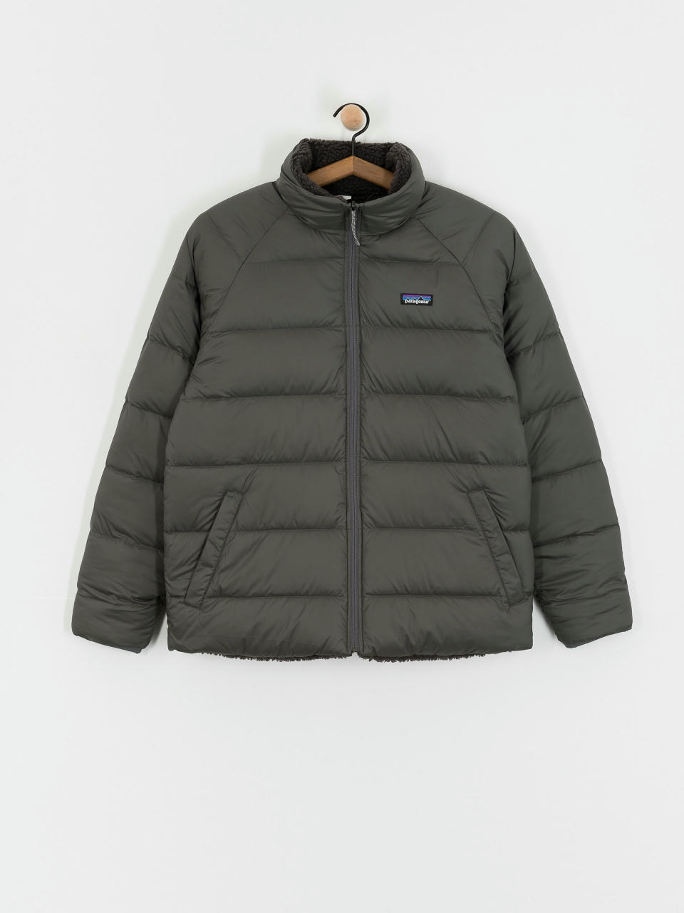 Яке Patagonia Reversible Silent Down (forge grey)