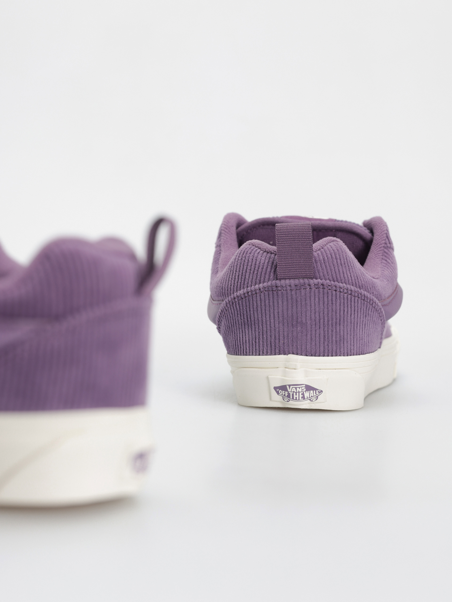 Обувки Vans Knu Skool (corduroy grape jam)