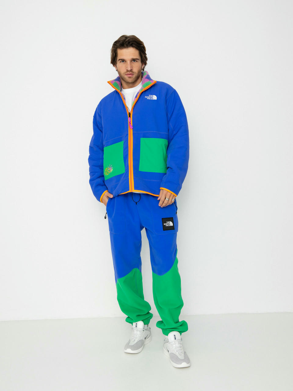 Панталони The North Face X Yinka Ilori Fleece (solar blue/optic emeral)