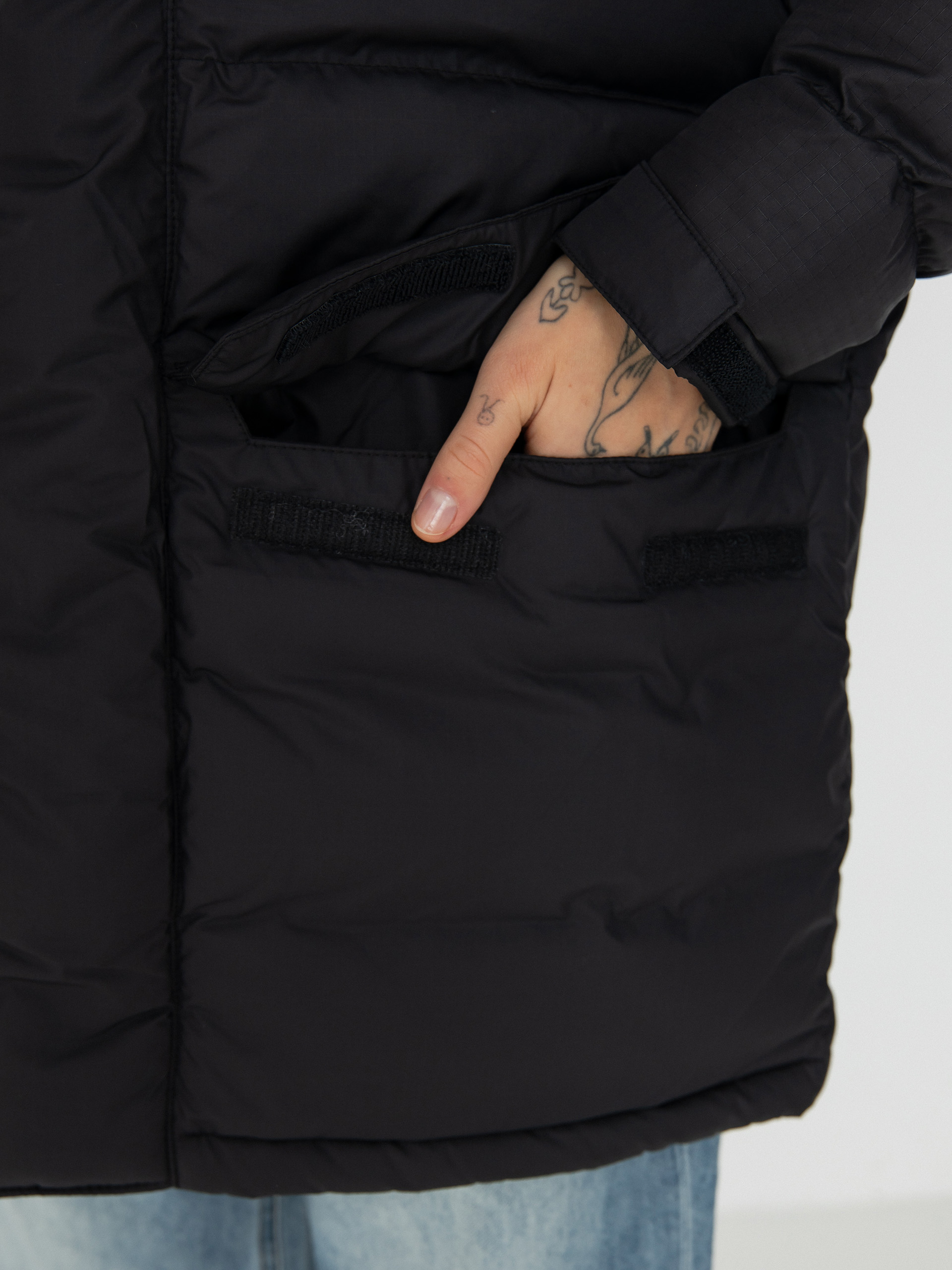 Яке The North Face Limbara Insulated Parka Wmn (tnf black)