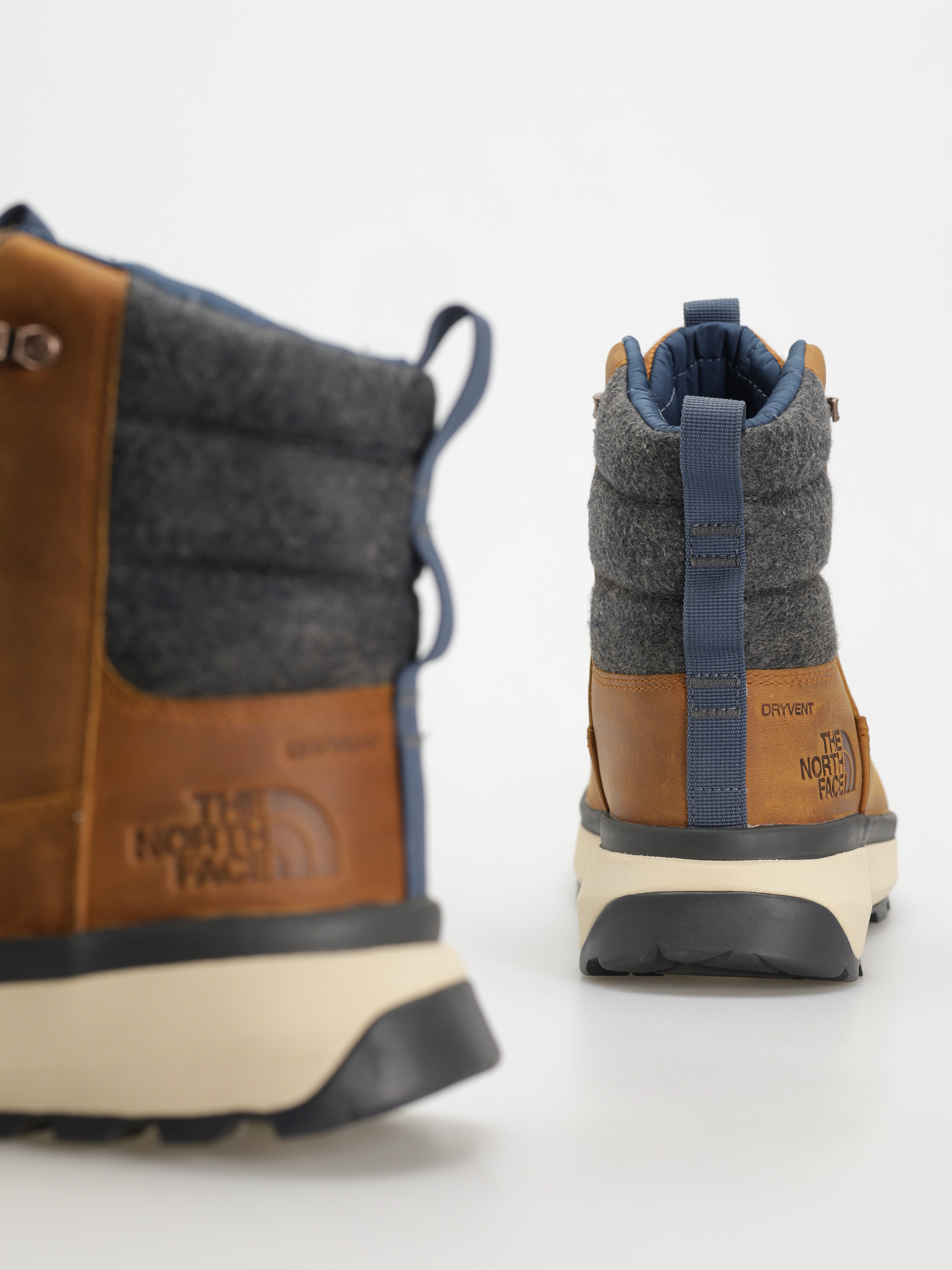 Обувки The North Face Bergen Leather Wp (timber tan/tnf red)