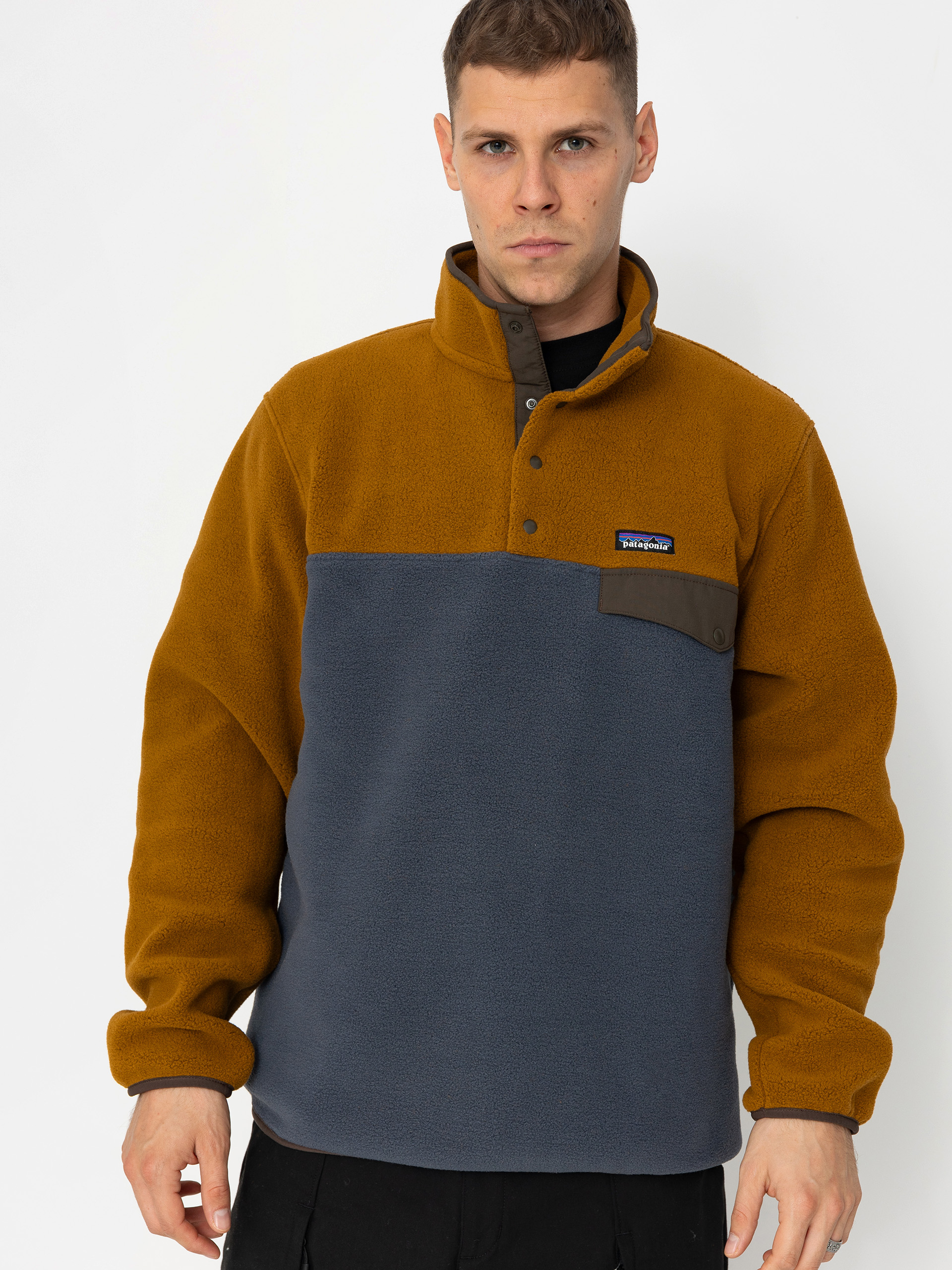 Поларени суитшърт Patagonia LW Synch Snap T (shelter brown)