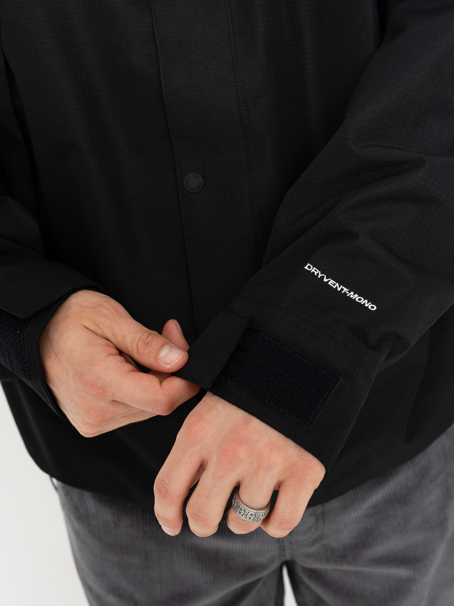 Яке The North Face Dryvent Mono Mountain (tnf black)