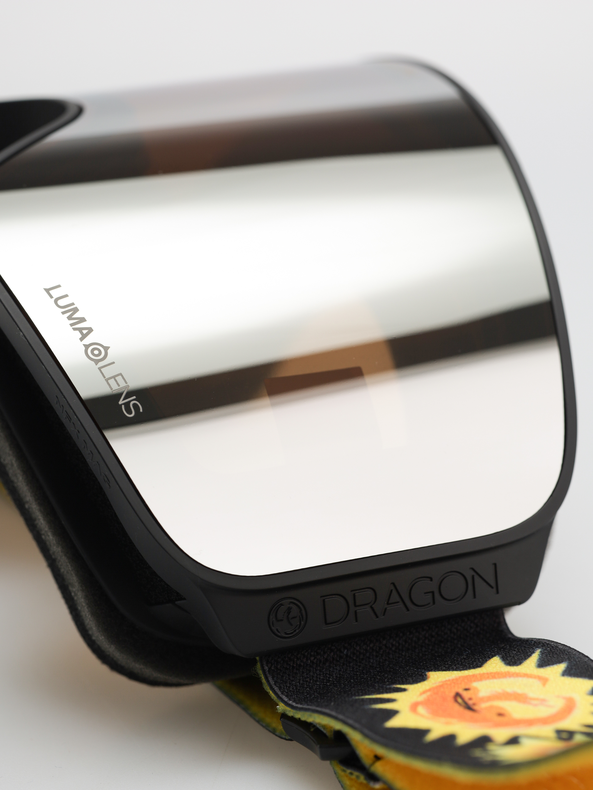 Сноуборд очила Dragon NFX MAG OTG (dannydavis/lumalens silver ion+lumalens dark smoke)