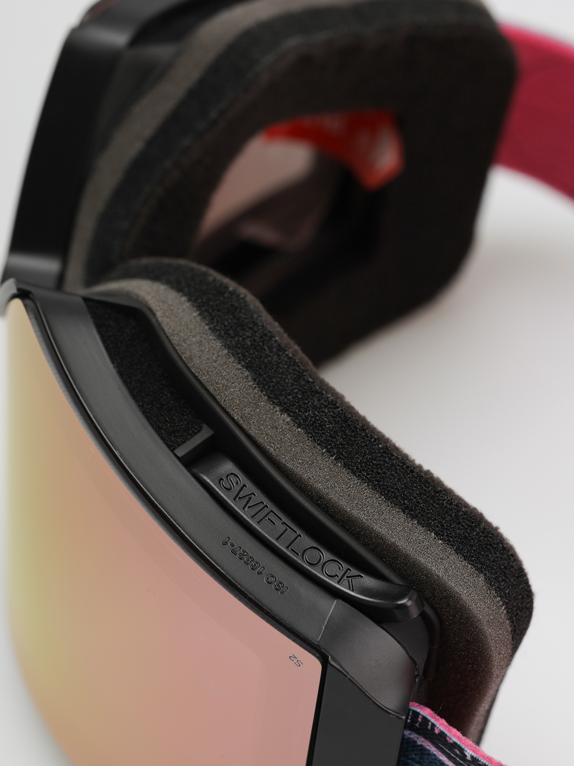 Сноуборд очила Dragon RVX MAG OTG (iguchi24/lumalens rose gold ion+lumalens midnight)