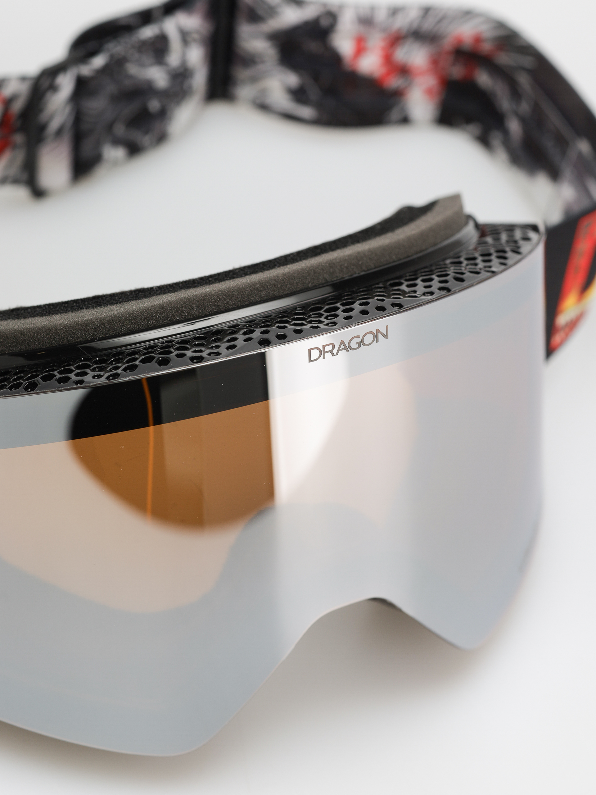 Сноуборд очила Dragon R1 OTG (klash/lumalens silver ion+lumalens rose)