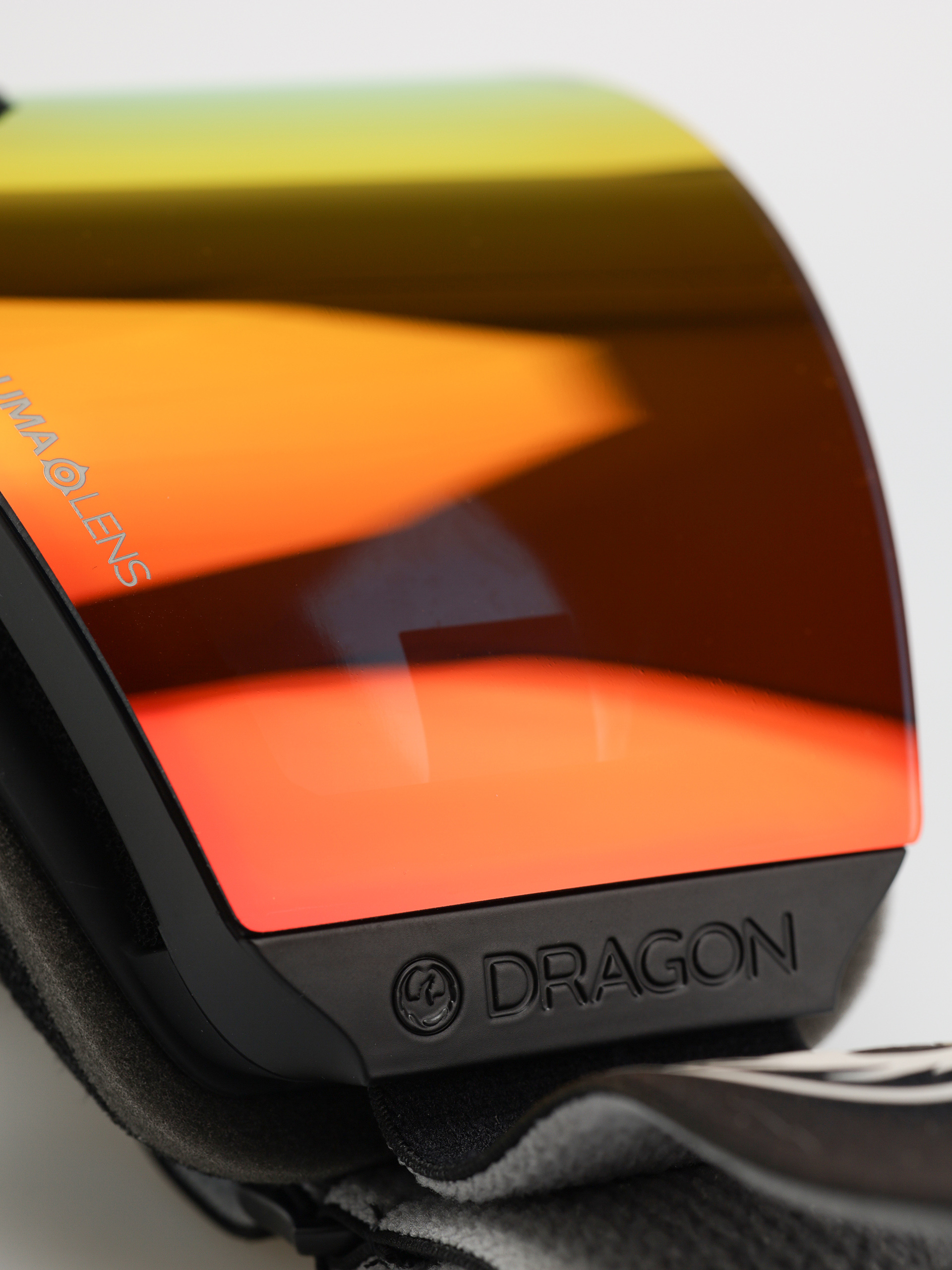 Сноуборд очила Dragon RVX MAG OTG (nouveaublack/lumalens red ion+lumalens light rose)