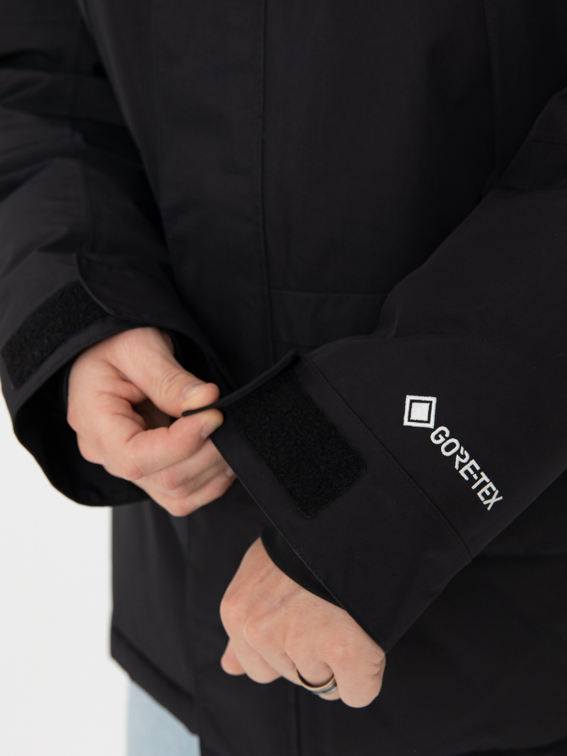 Яке The North Face Mcmurdo 2L Gtx Down Parka (tnf black)