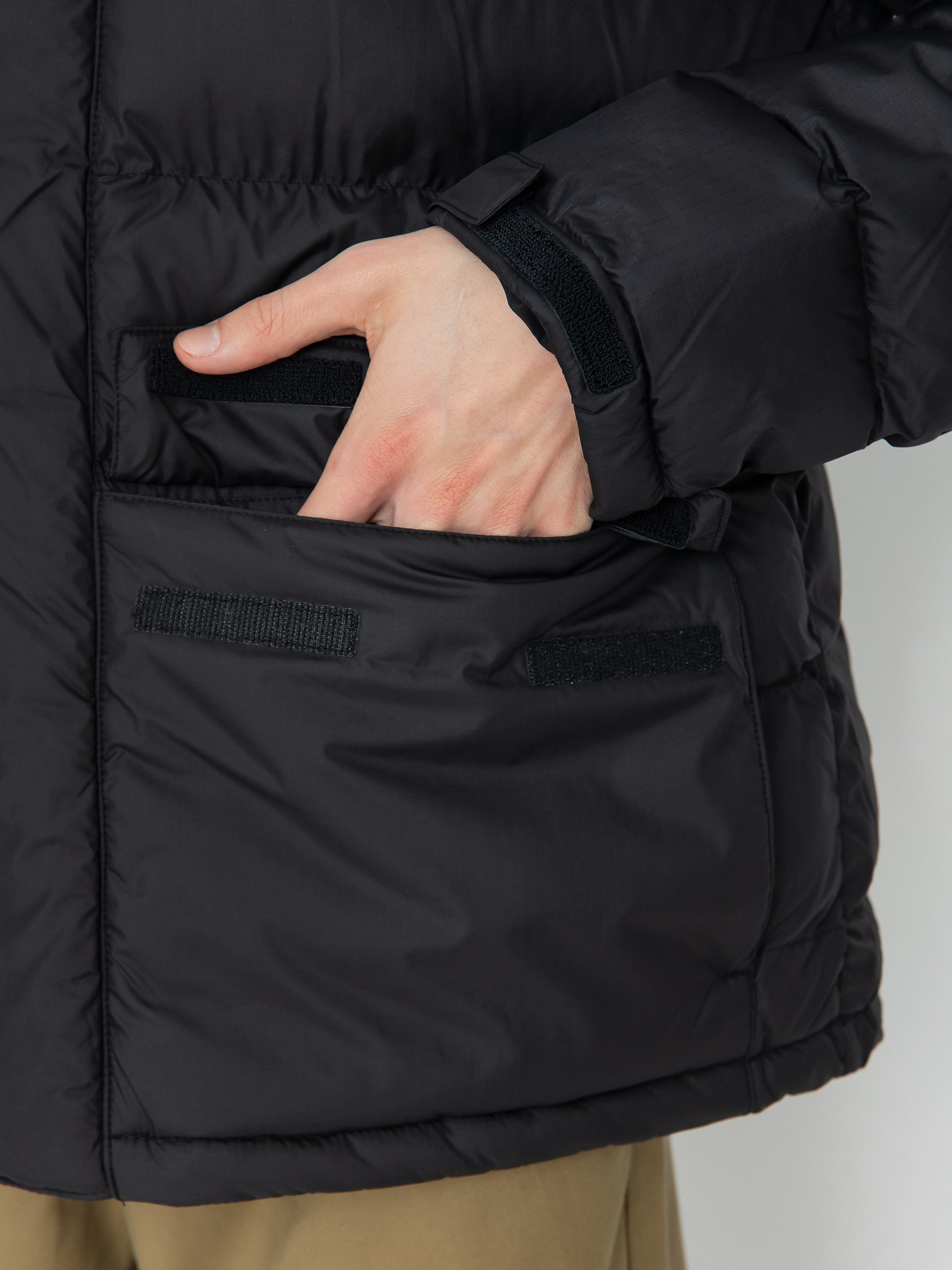 Яке The North Face Limbara Insulated (tnf black)