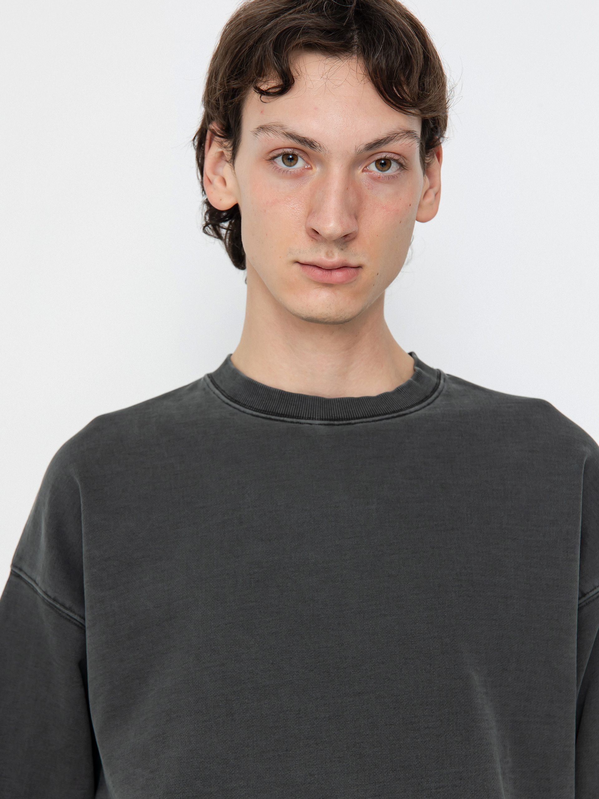 Суитшърт с качулка Carhartt WIP Felt Script (black/black garment dyed)