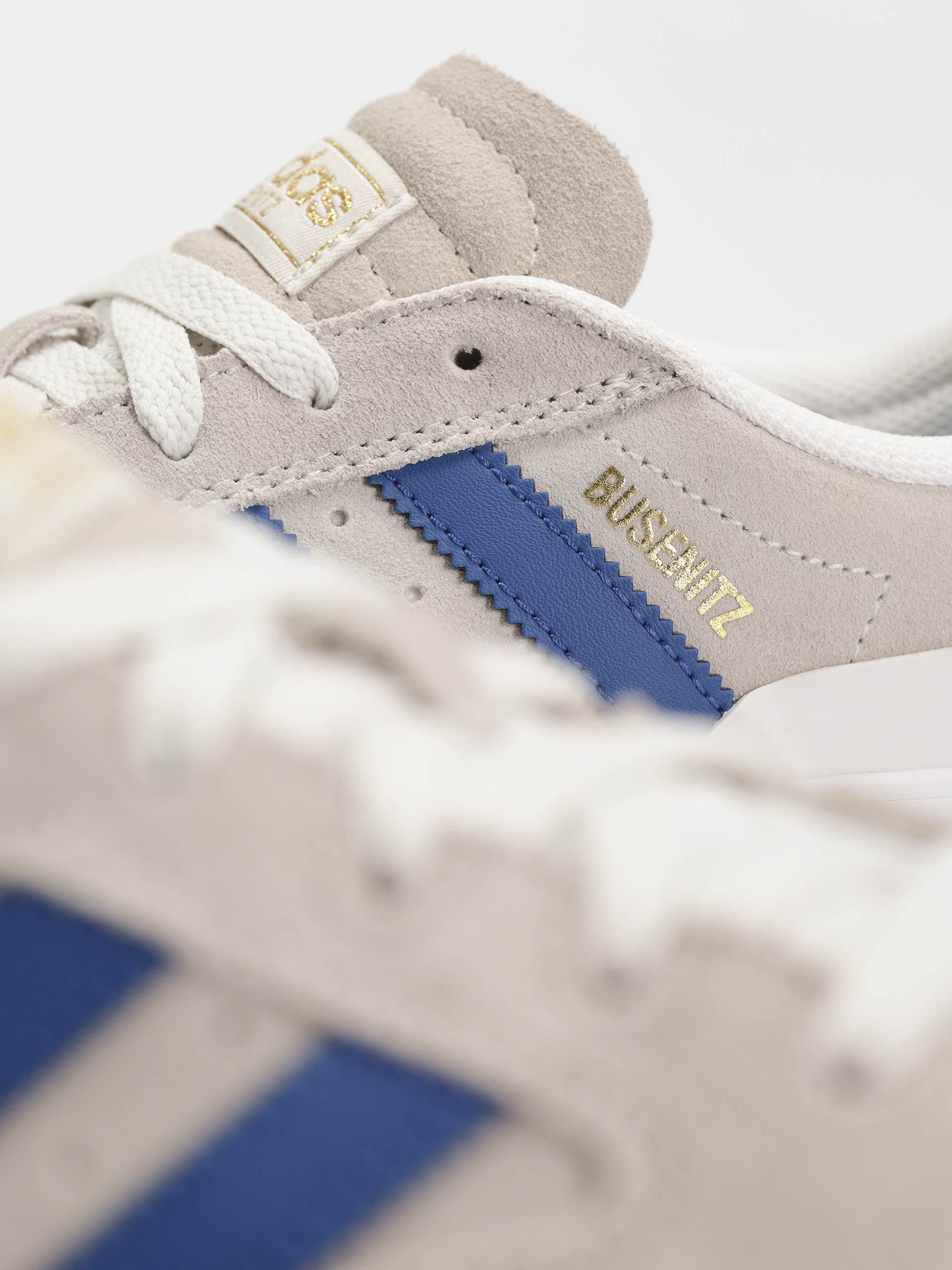 Обувки adidas Busenitz Vulc II (crywht/royblu/goldmt)