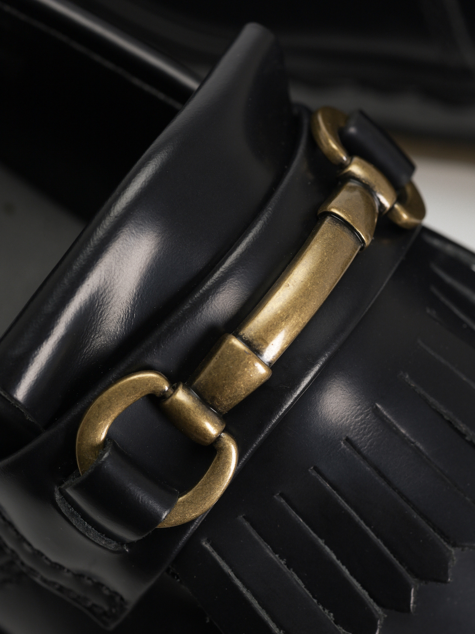 Обувки Dr. Martens Adrian Snaffle Wmn (black polished smooth)