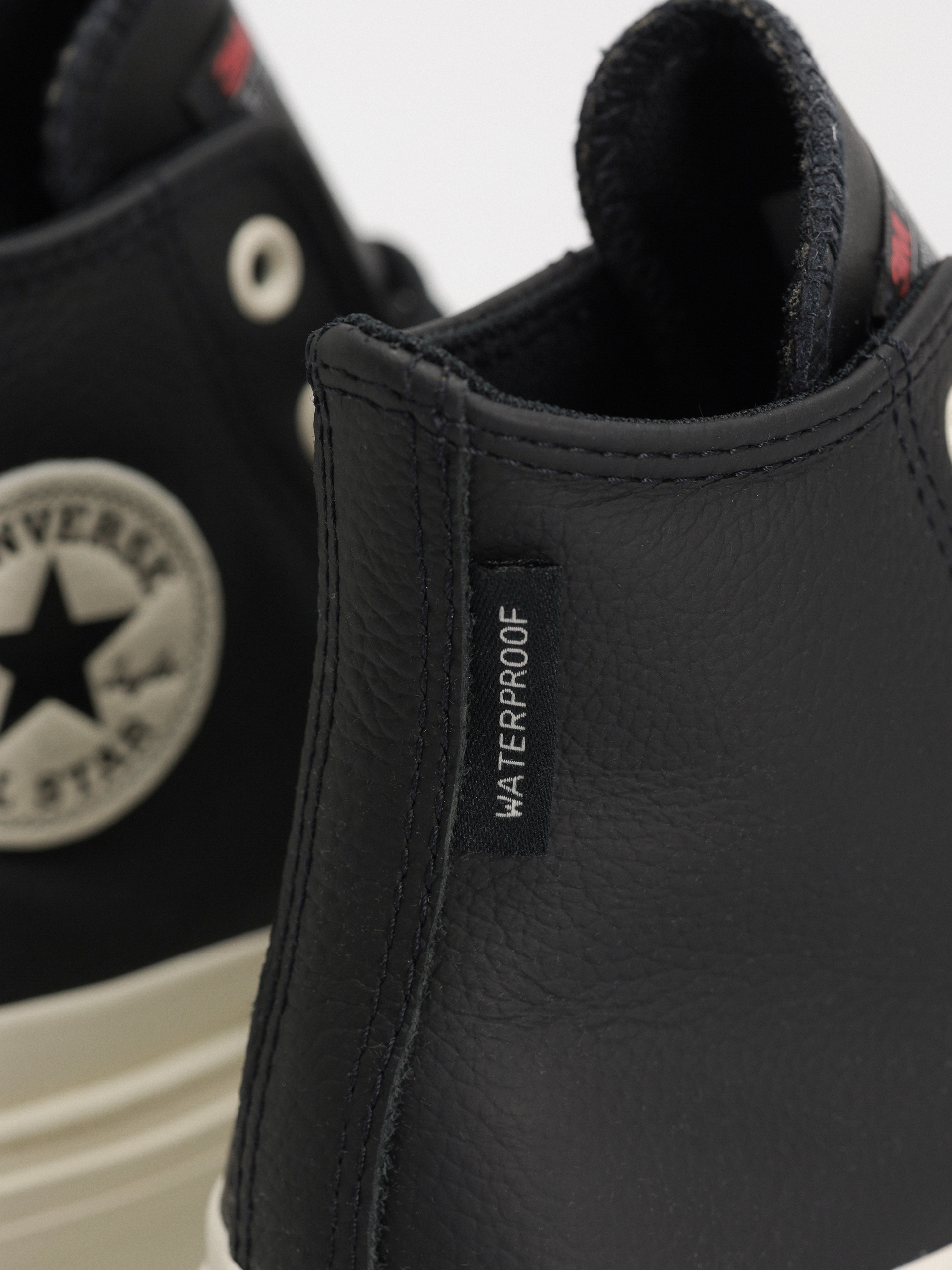 Обувки Converse Chuck Taylor All Star Lugged Heel Platform Waterproof Wmn (black/black/egret)