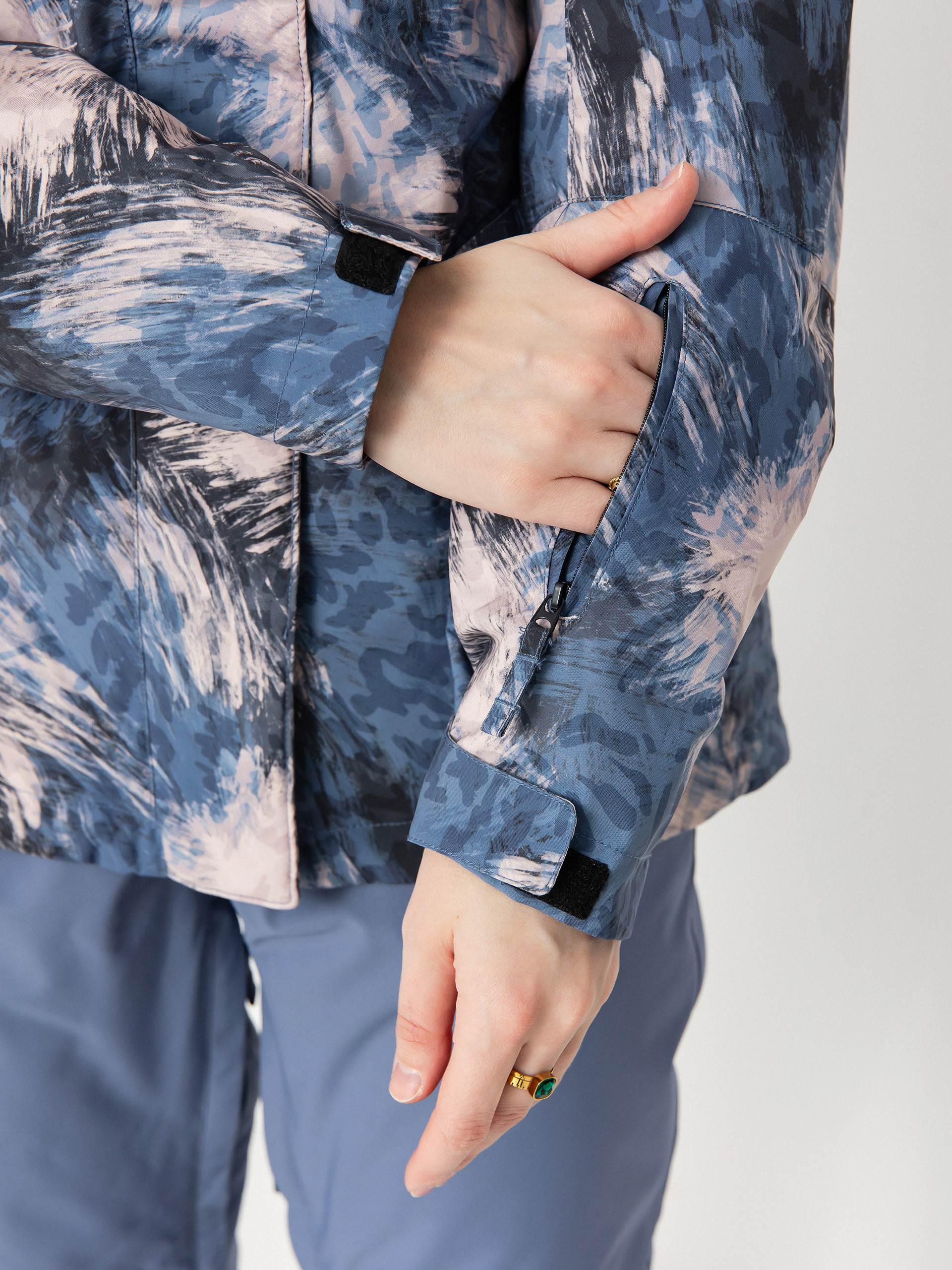 Дамска Сноуборд яке Roxy Jetty (darknight)