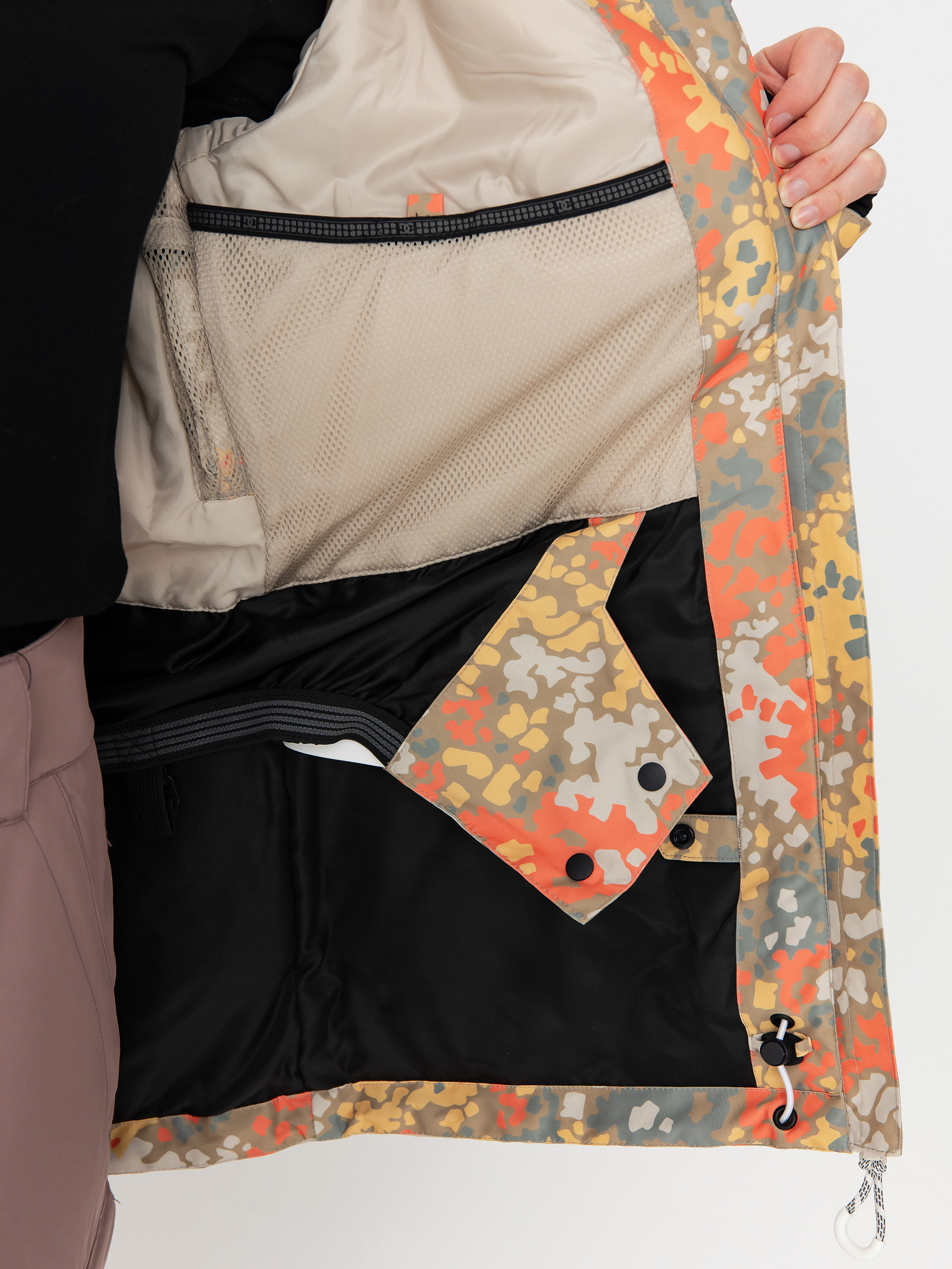 Дамска Сноуборд яке DC Cruiser (fractal coral)