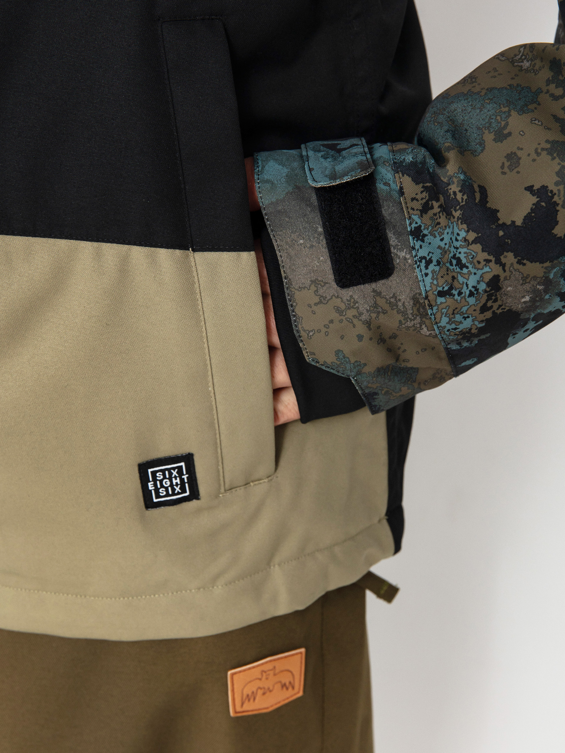 Мъжки Сноуборд яке 686 Geo Insulated (cypress green hemisphere colorblock)