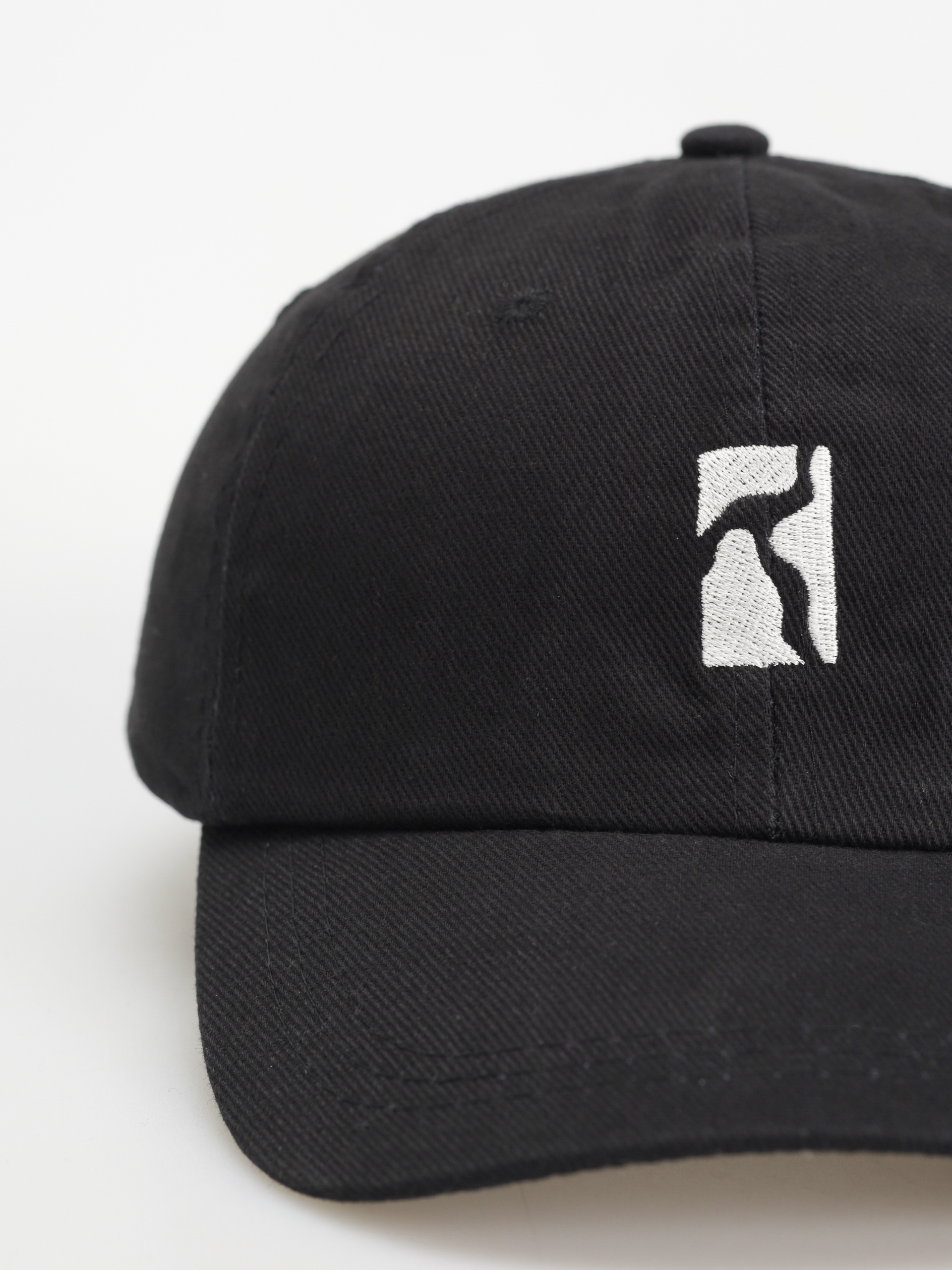 Шапка с козирка Poetic Collective Classic (black)