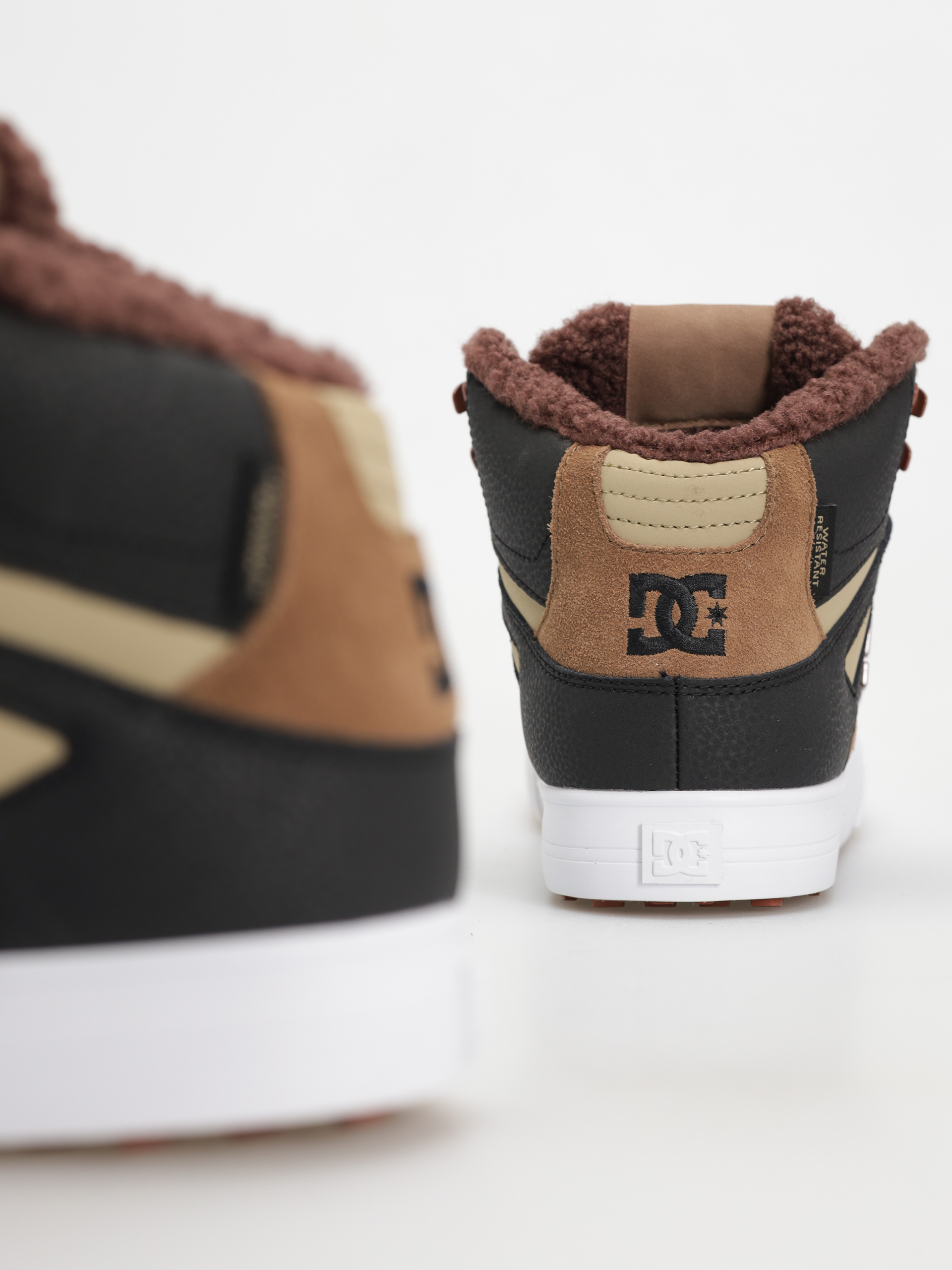 Обувки DC Pure Ht Wc Wnt (brown/brown/green)