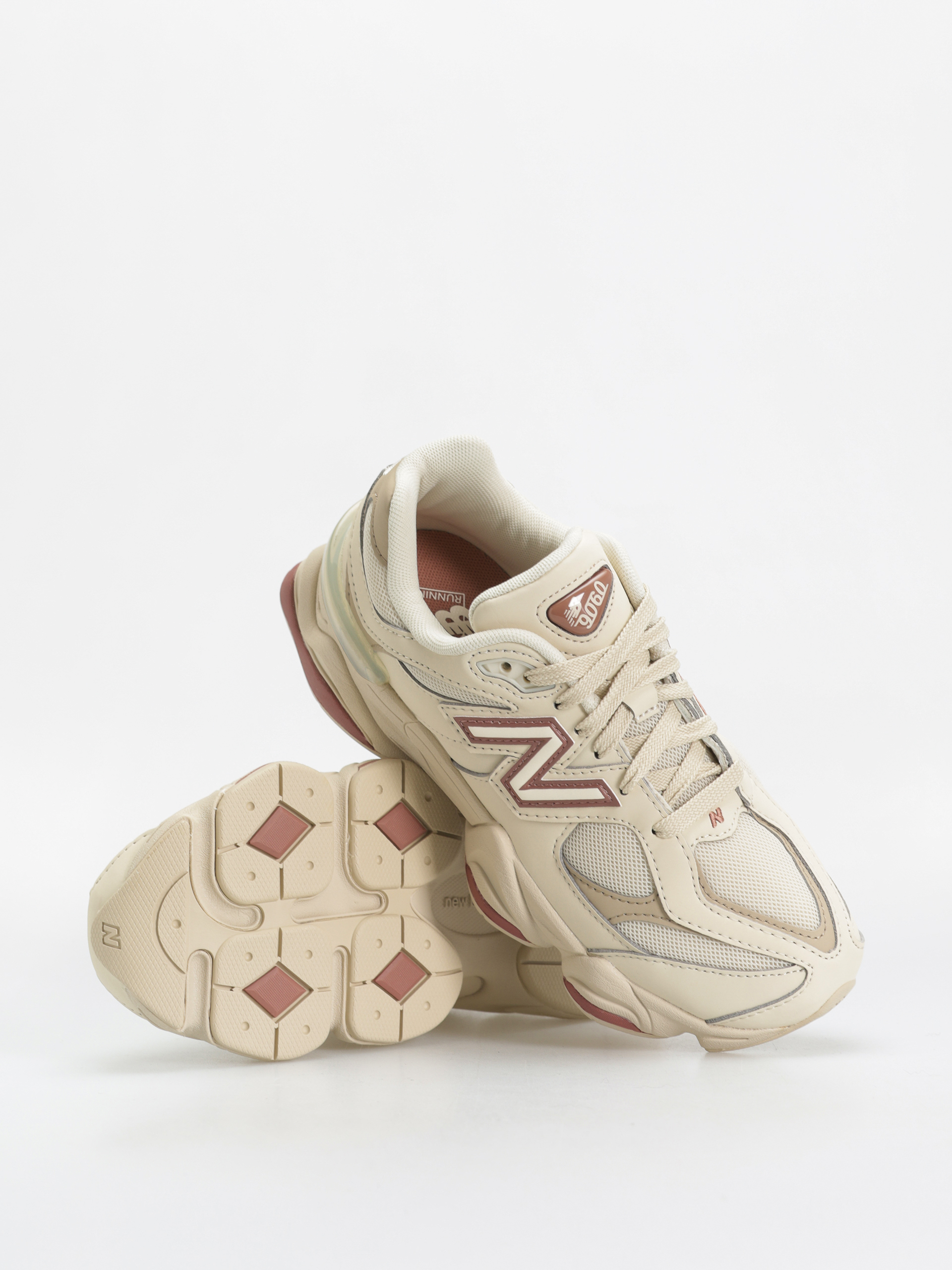 Обувки New Balance 9060 JR (bone)