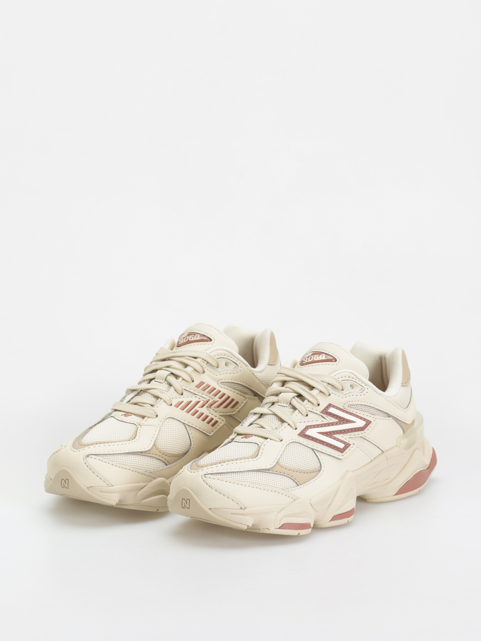 Обувки New Balance 9060 JR (bone)