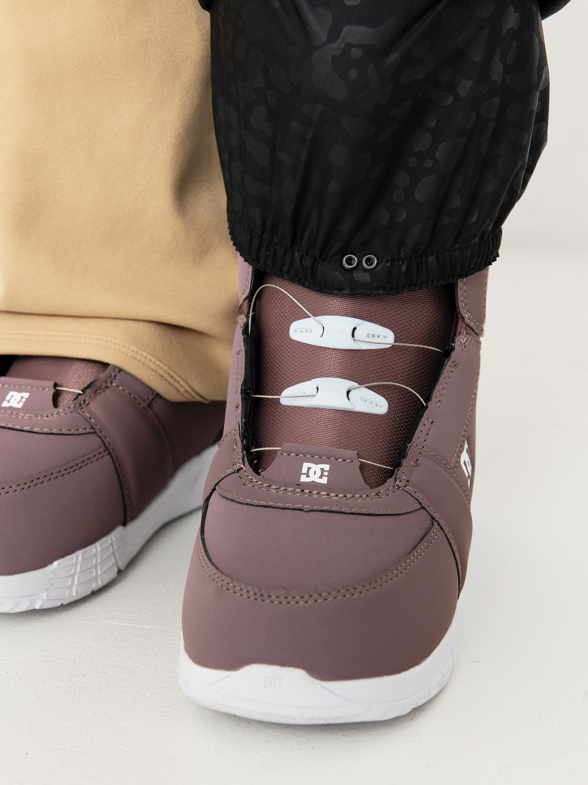 Дамско Сноуборд панталони Volcom Genus Stretch (sand)