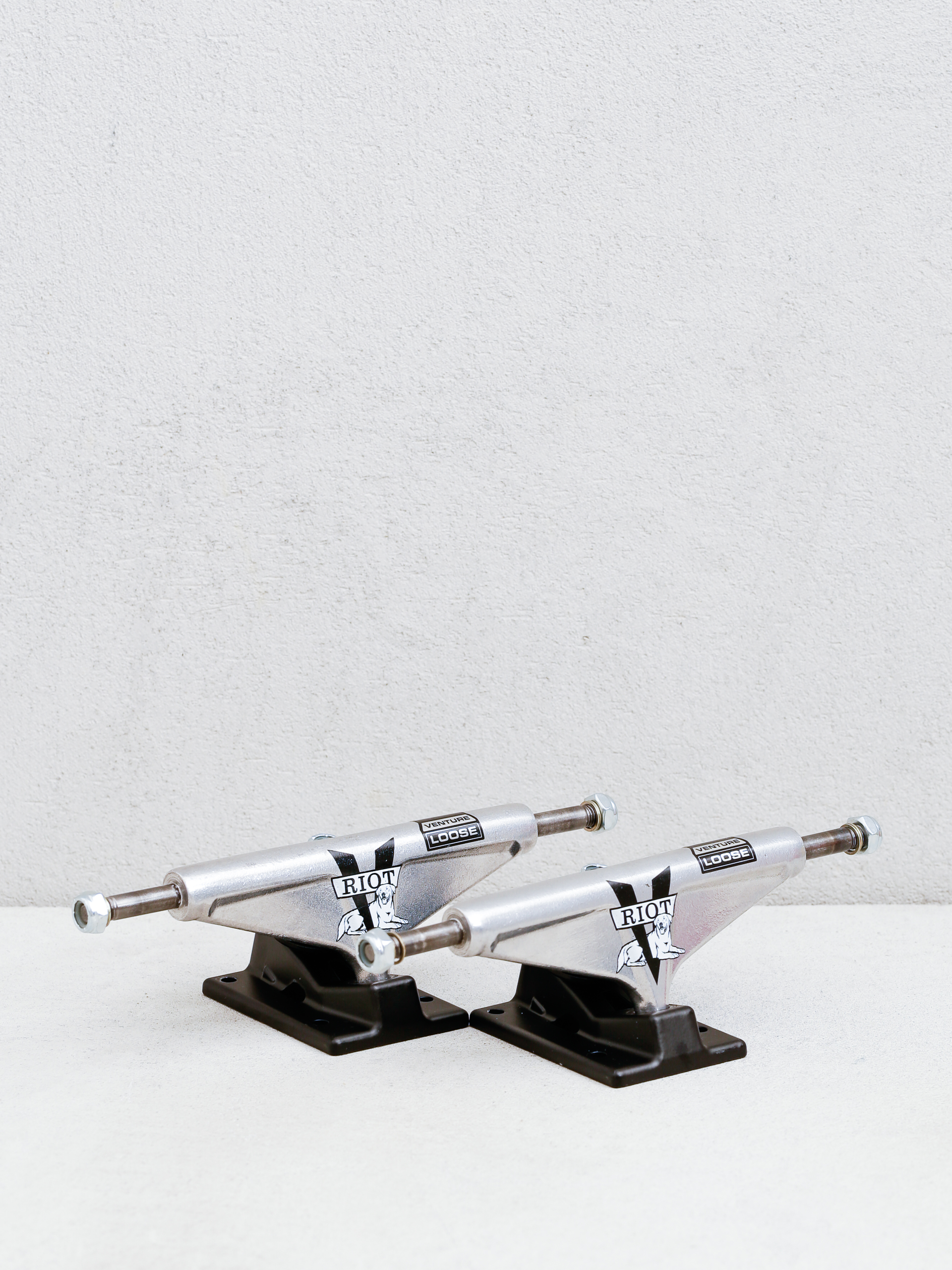 Колесари Venture X Riot