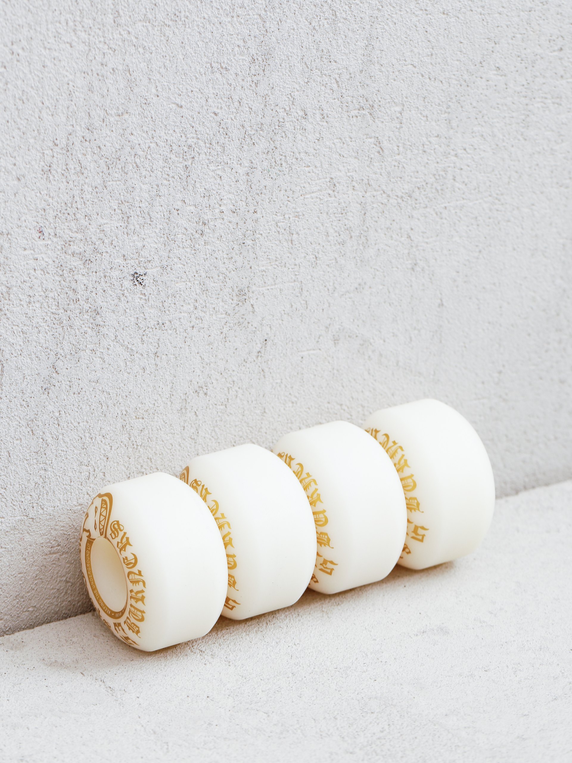 Колелца Spitfire 99D Burners (white/gold)