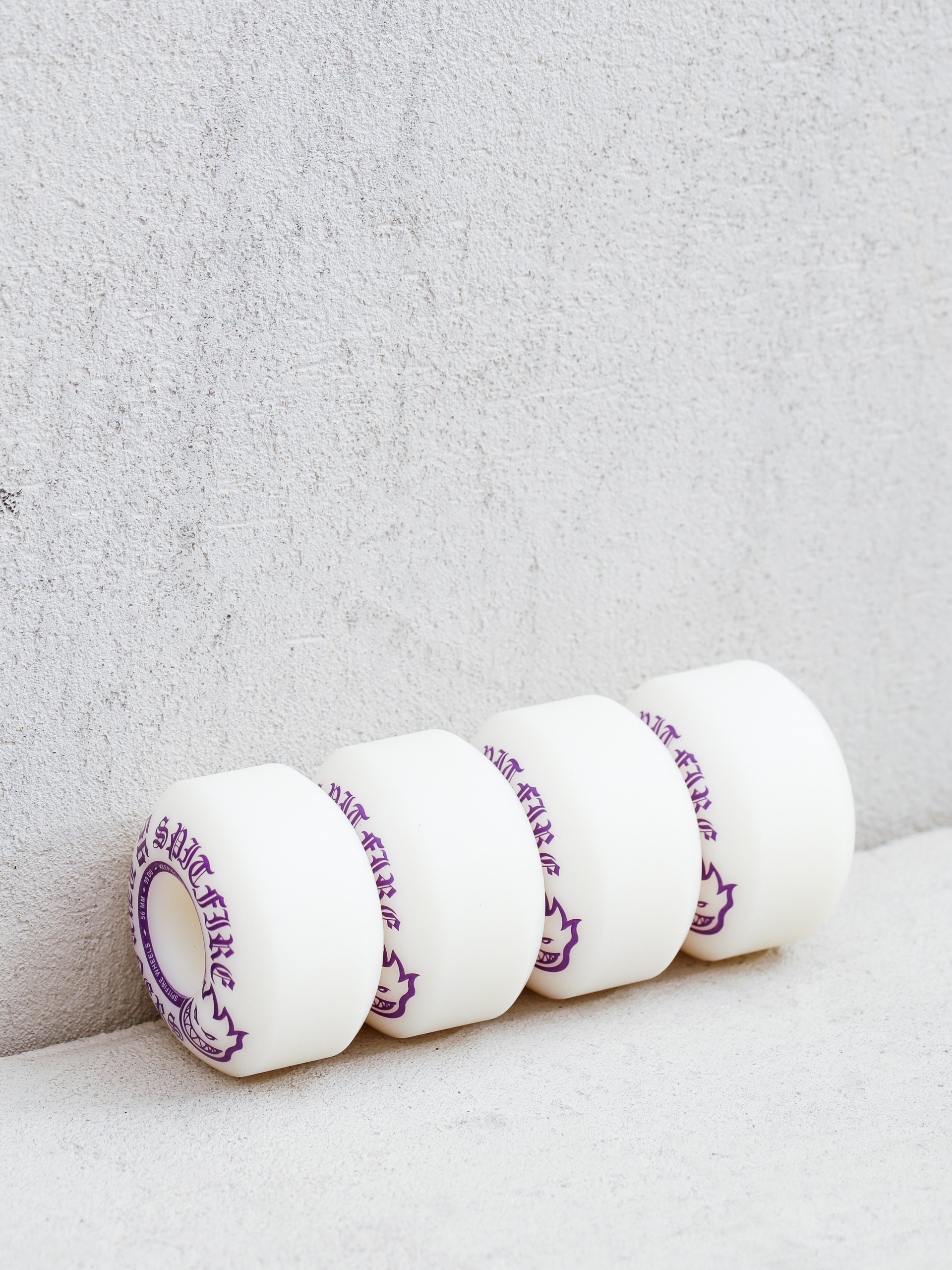 Колелца Spitfire 99D Burners (white/purple)
