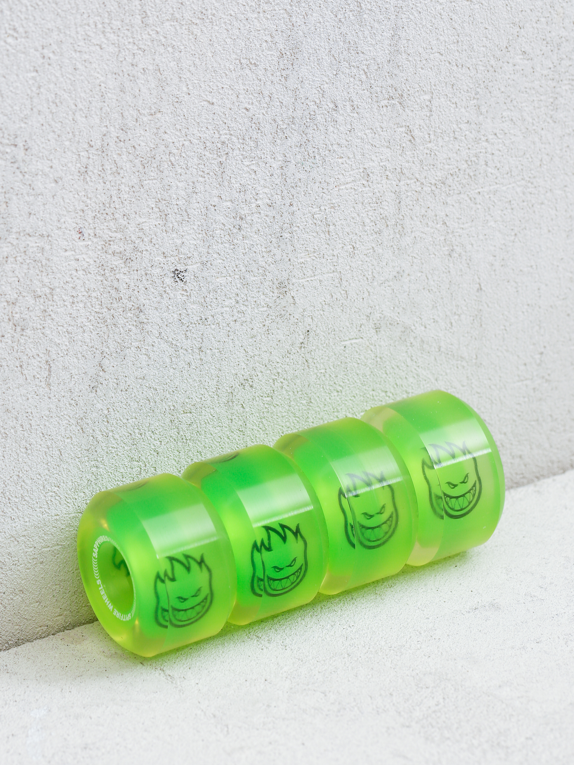 Колелца Spitfire 90D Neon Sapphire Conical Full (green)