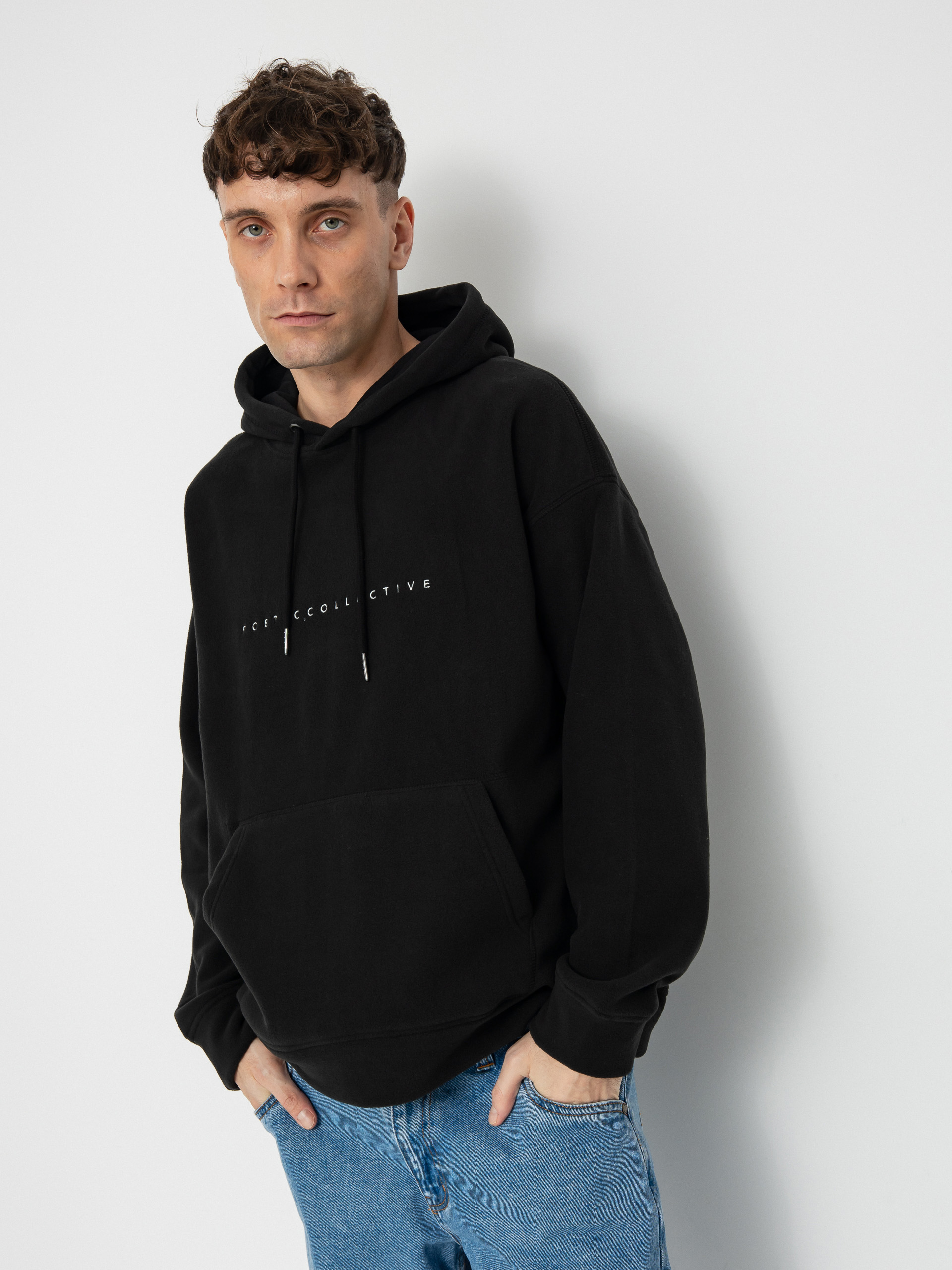 Суитшърт с качулка Poetic Collective Fleece HD (black)