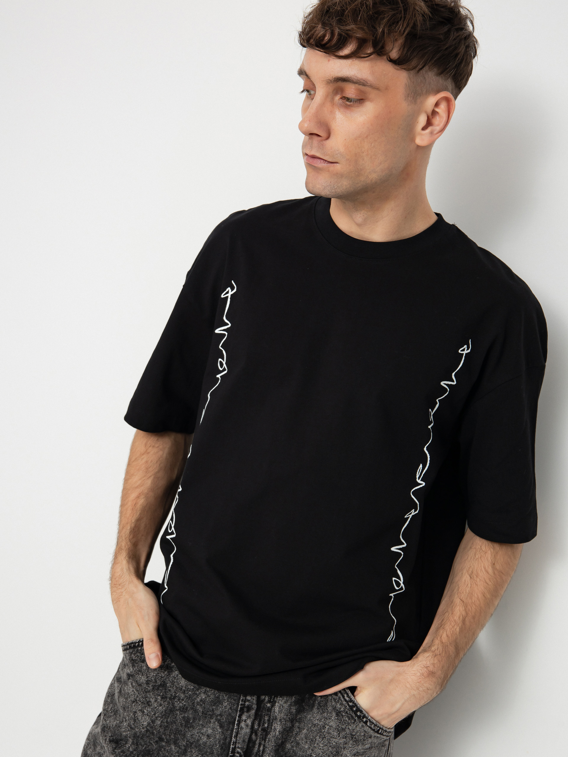 Тениска Poetic Collective Crayon Chain (black)