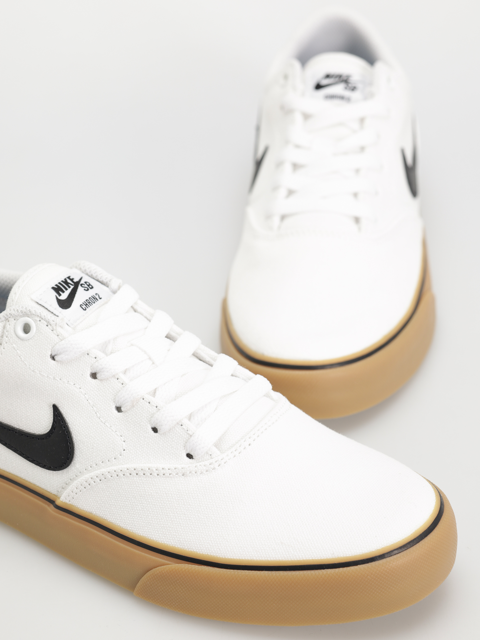 Обувки Nike SB Chron 2 Canvas (white/black white gum light brown)