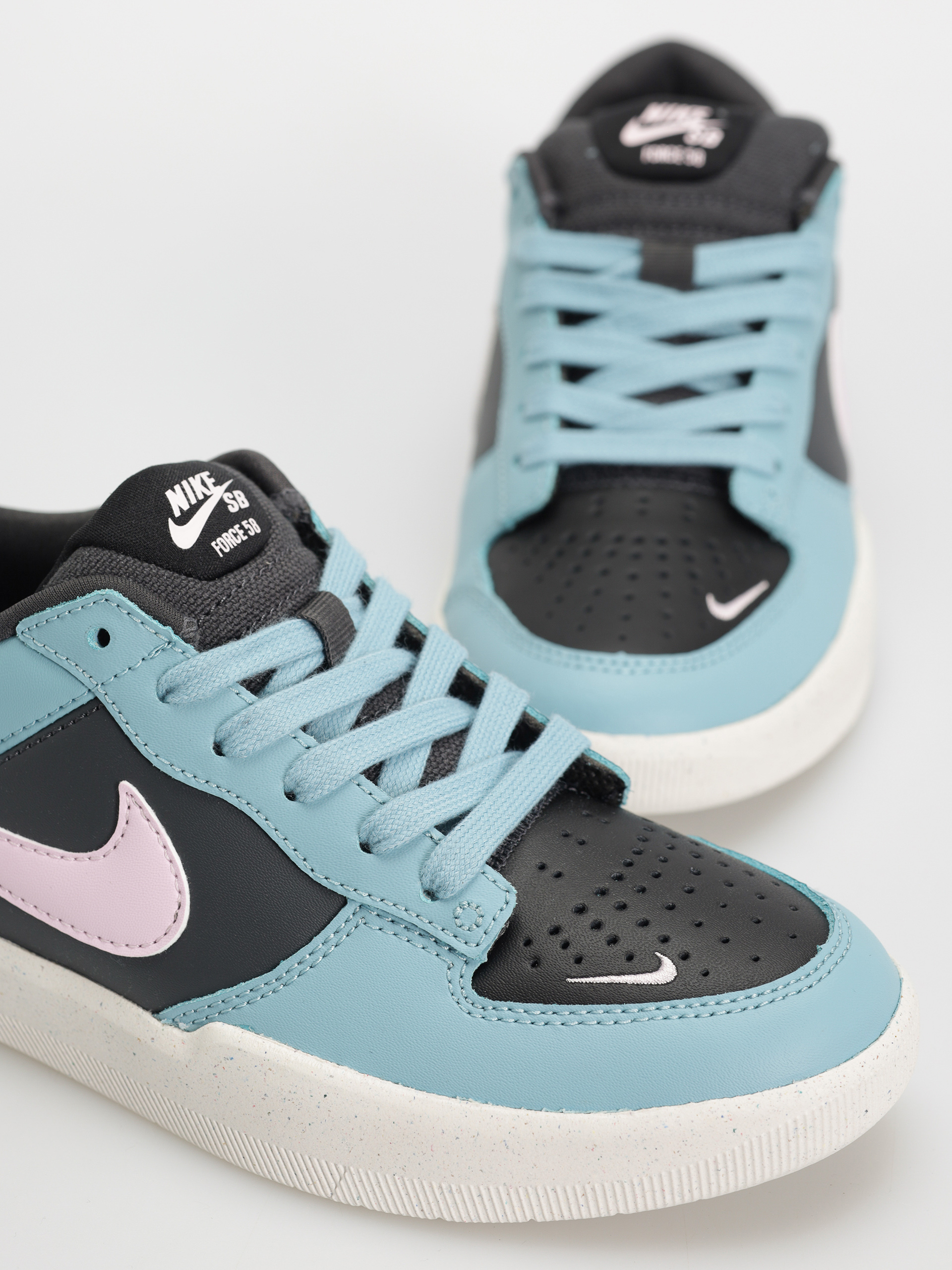 Обувки Nike SB Force 58 Premium (denim turq/pink foam  dk smoke grey)