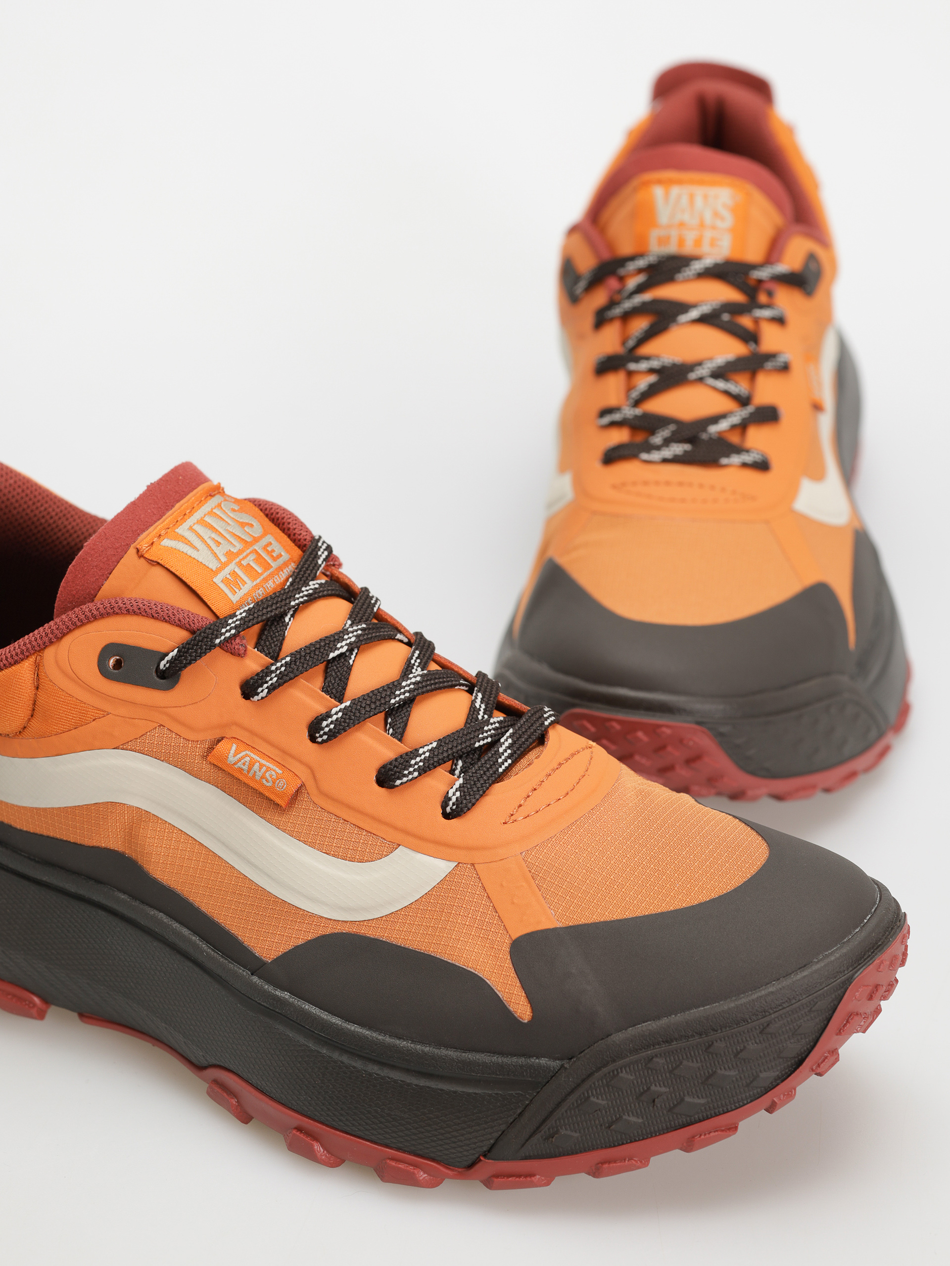 Обувки Vans Mte Crosspath (marmalade)