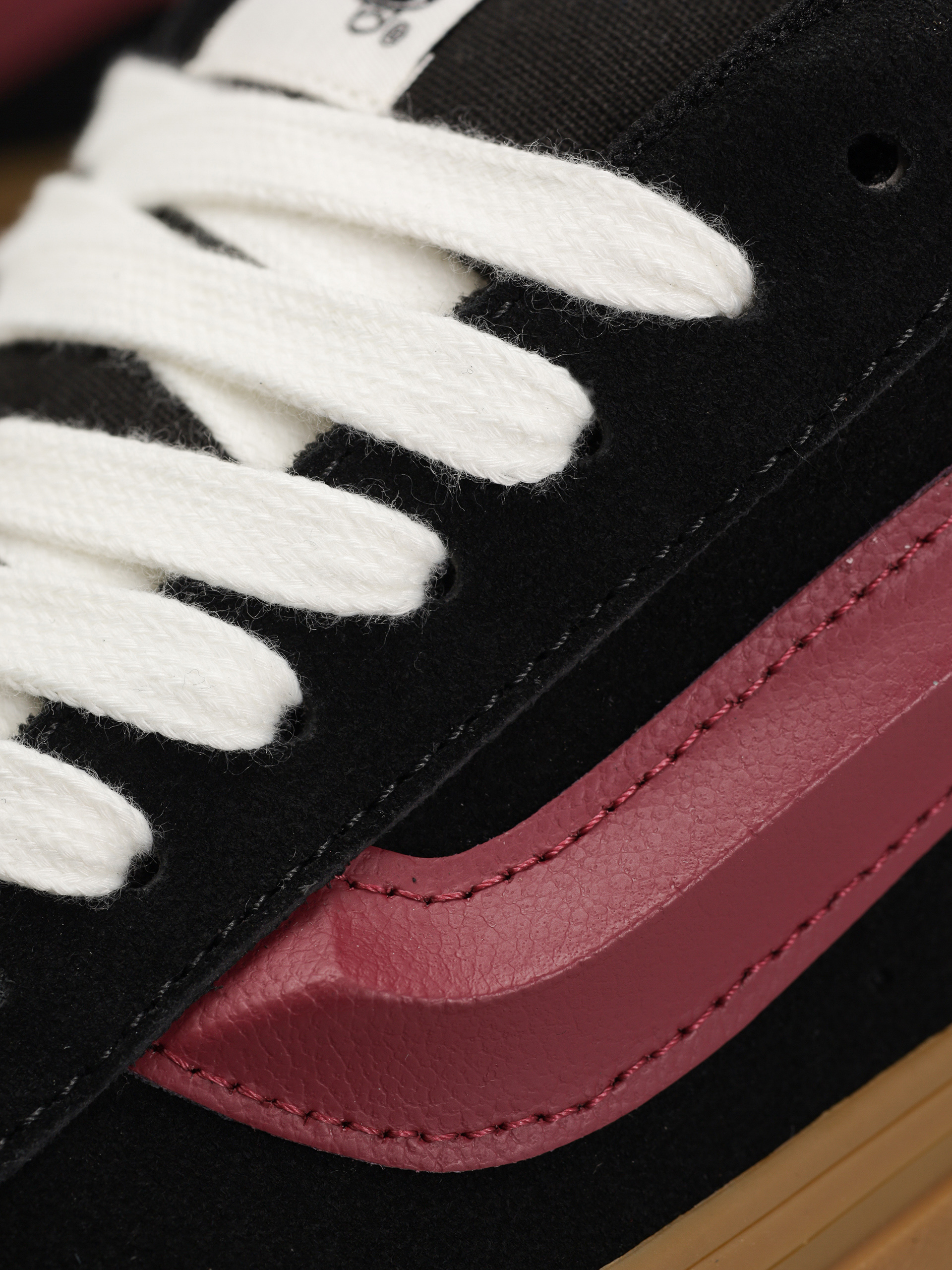 Обувки Vans Knu Skool (vintage suede black/multi)