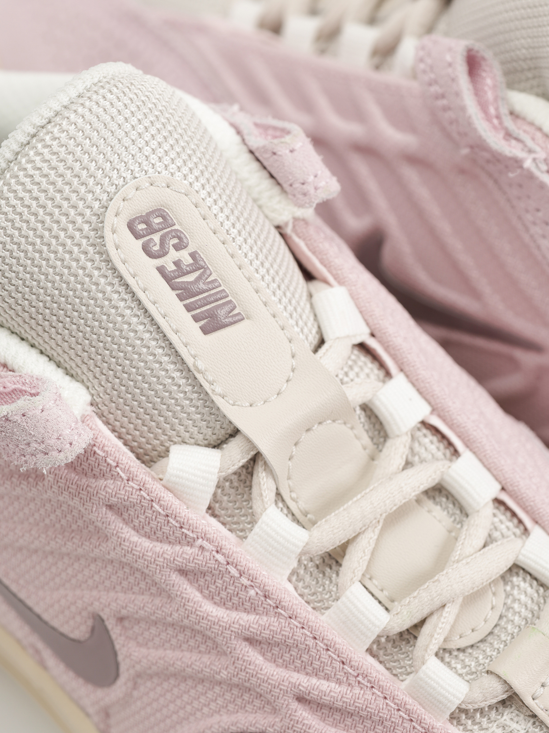 Обувки Nike SB Vertebrae (pink foam /taupe grey lt orewood brn)