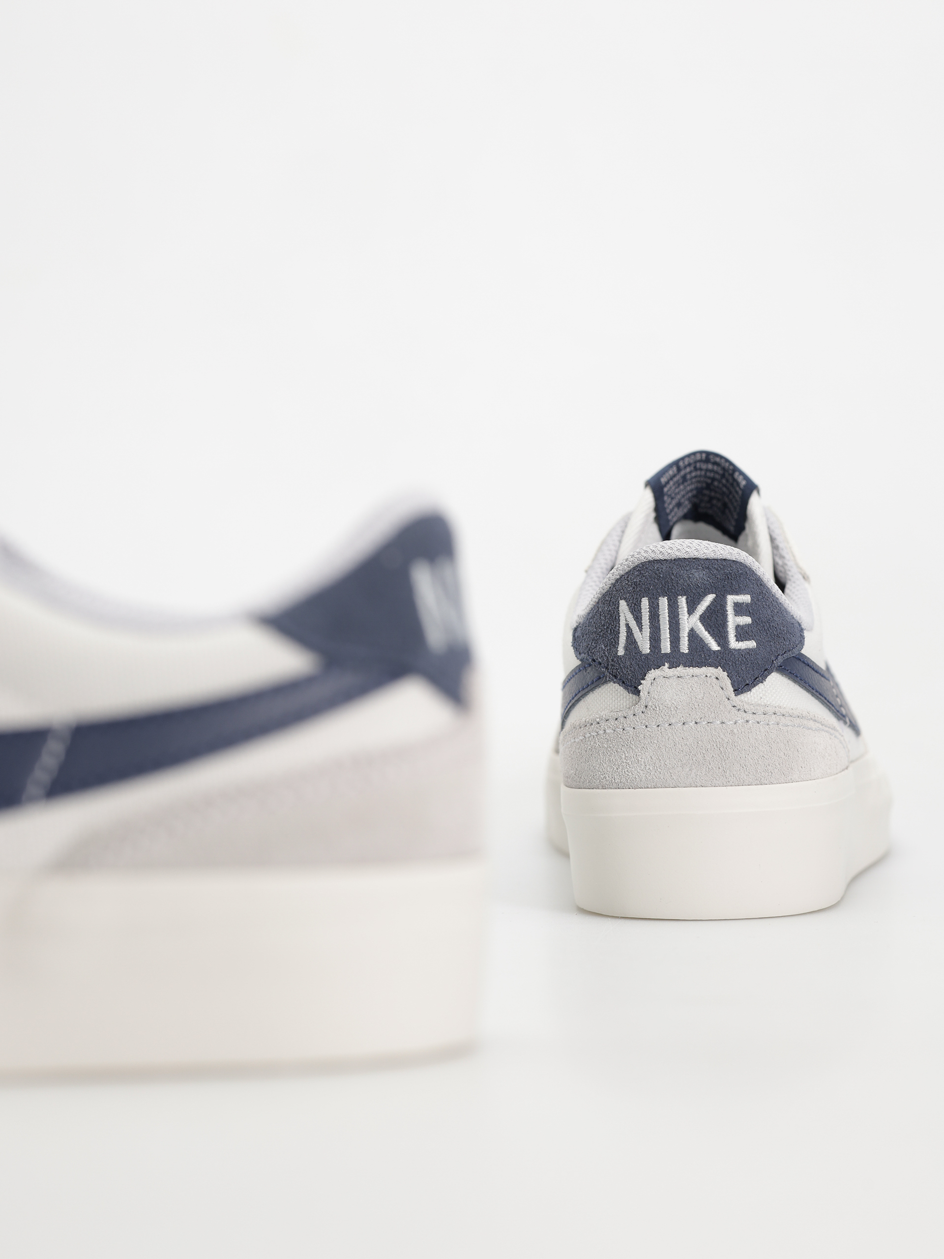 Обувки Nike SB Zoom Pogo Plus (photon dust/midnight navy wolf grey)