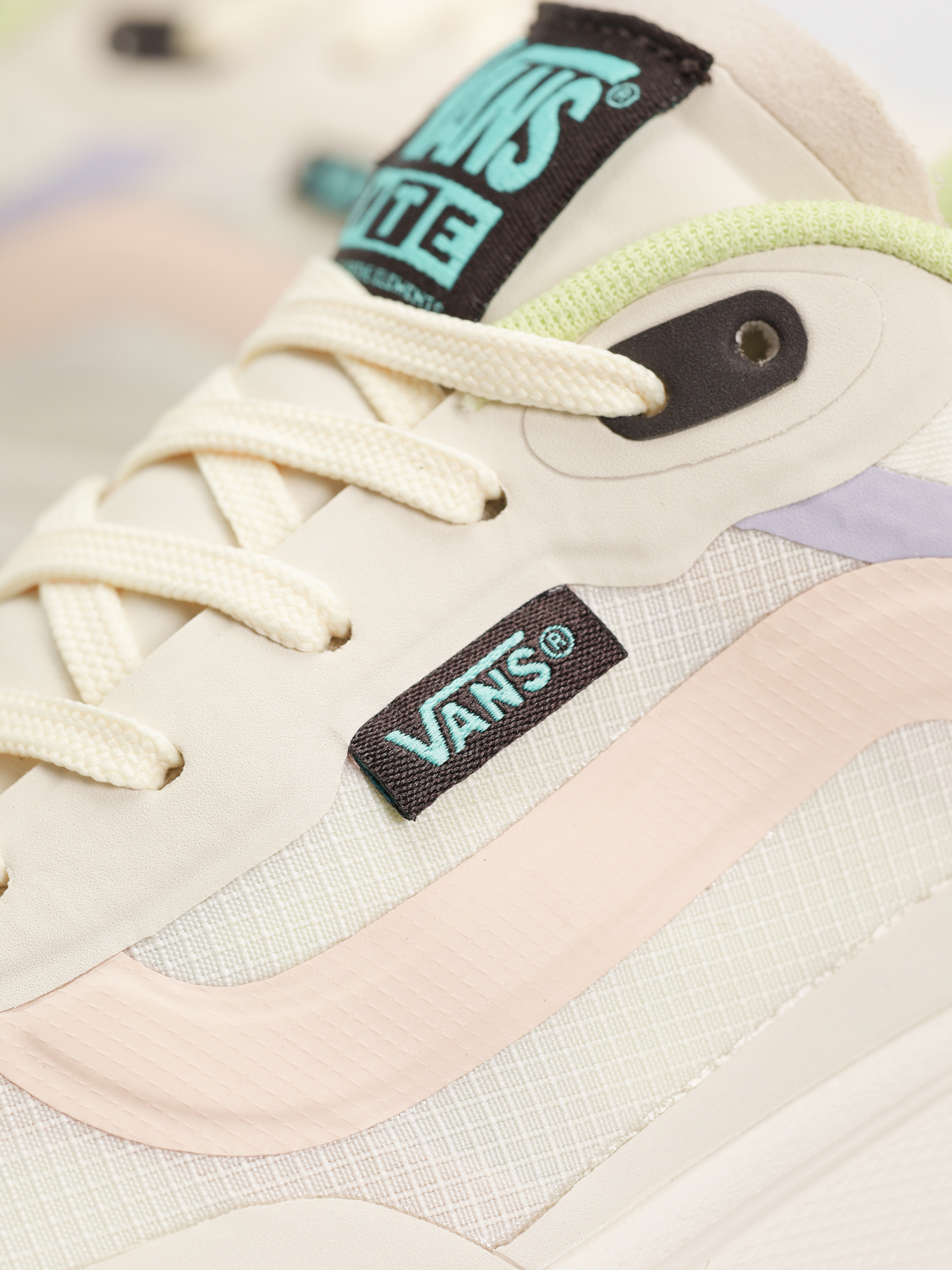 Обувки Vans Mte Crosspath (natural/multi)