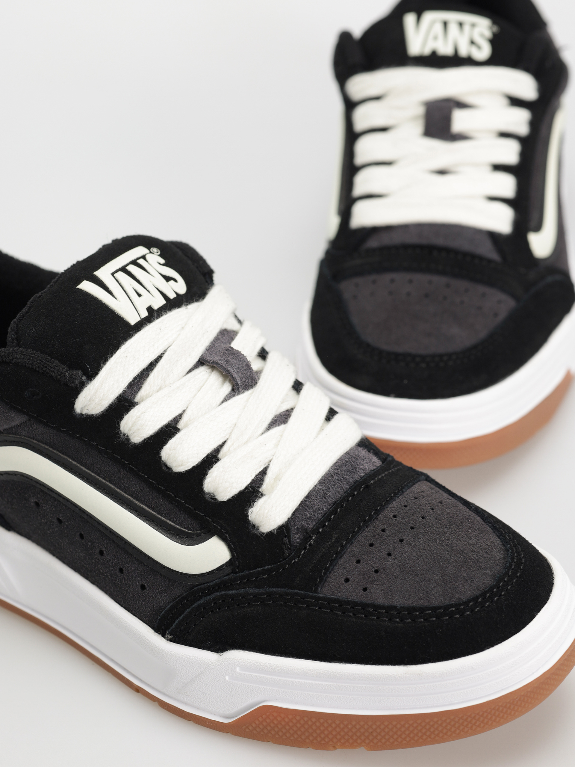 Обувки Vans Hylane (nineties black)