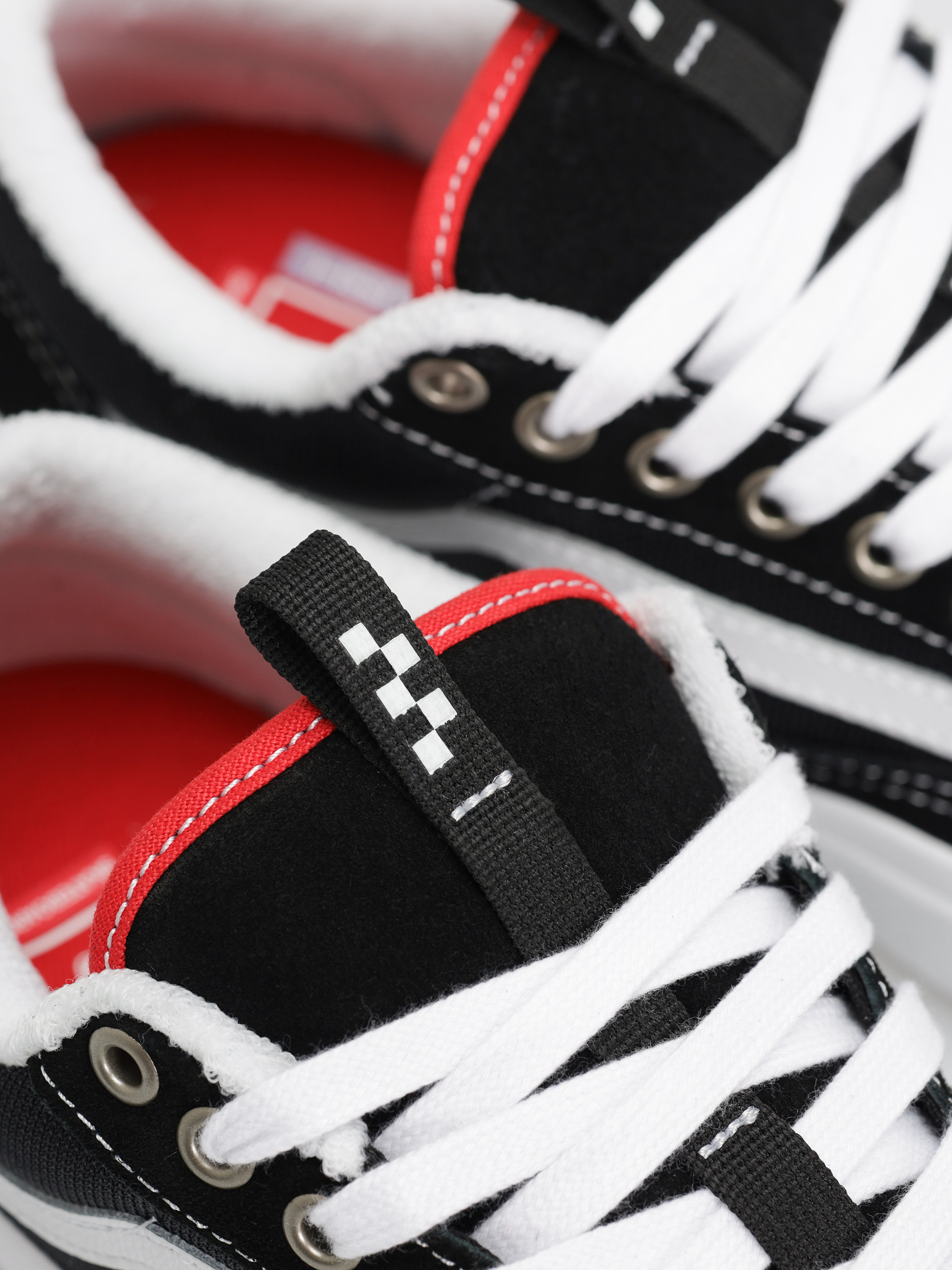 Обувки Vans Skate Old Skool 36 + (black/white)