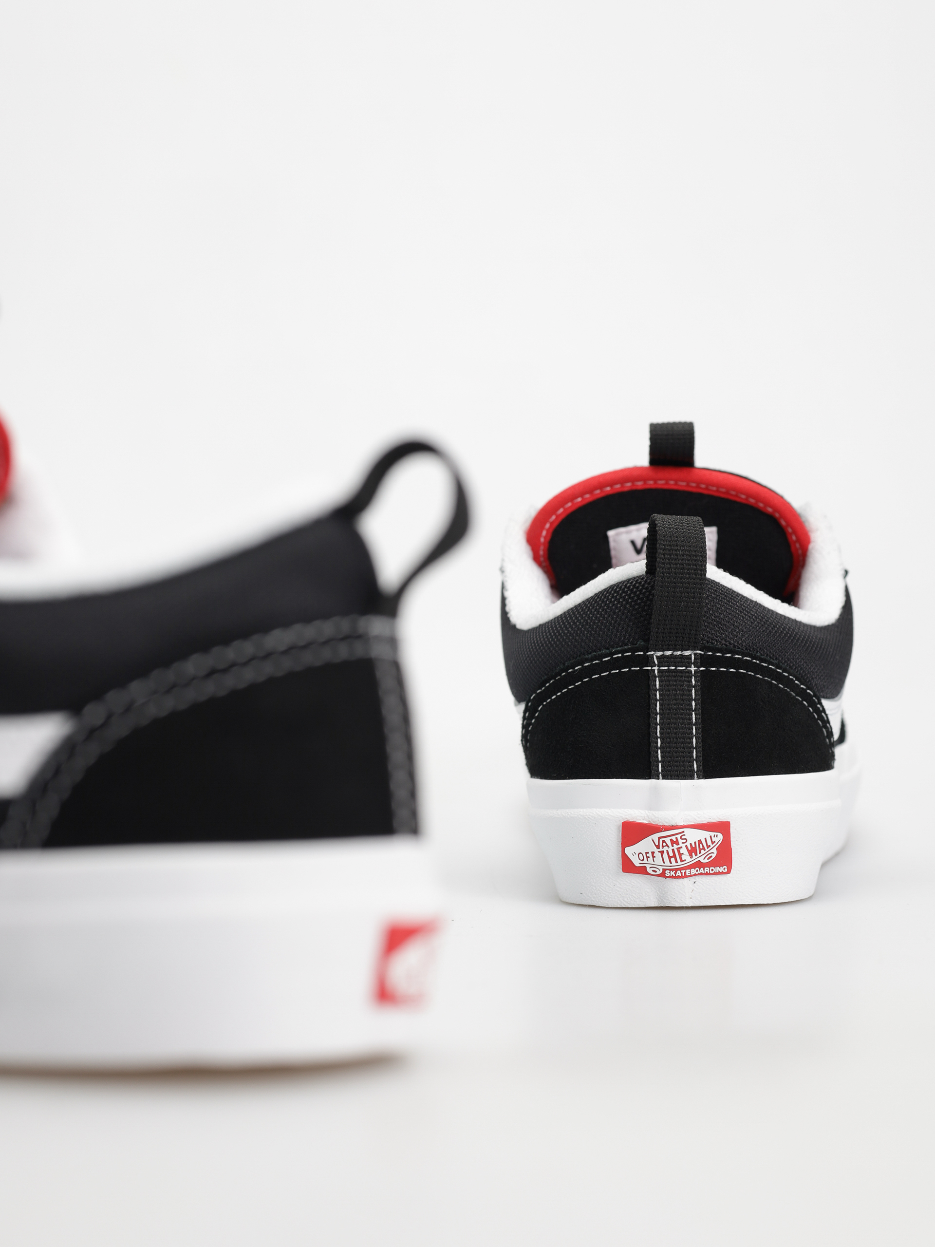 Обувки Vans Skate Old Skool 36 + (black/white)