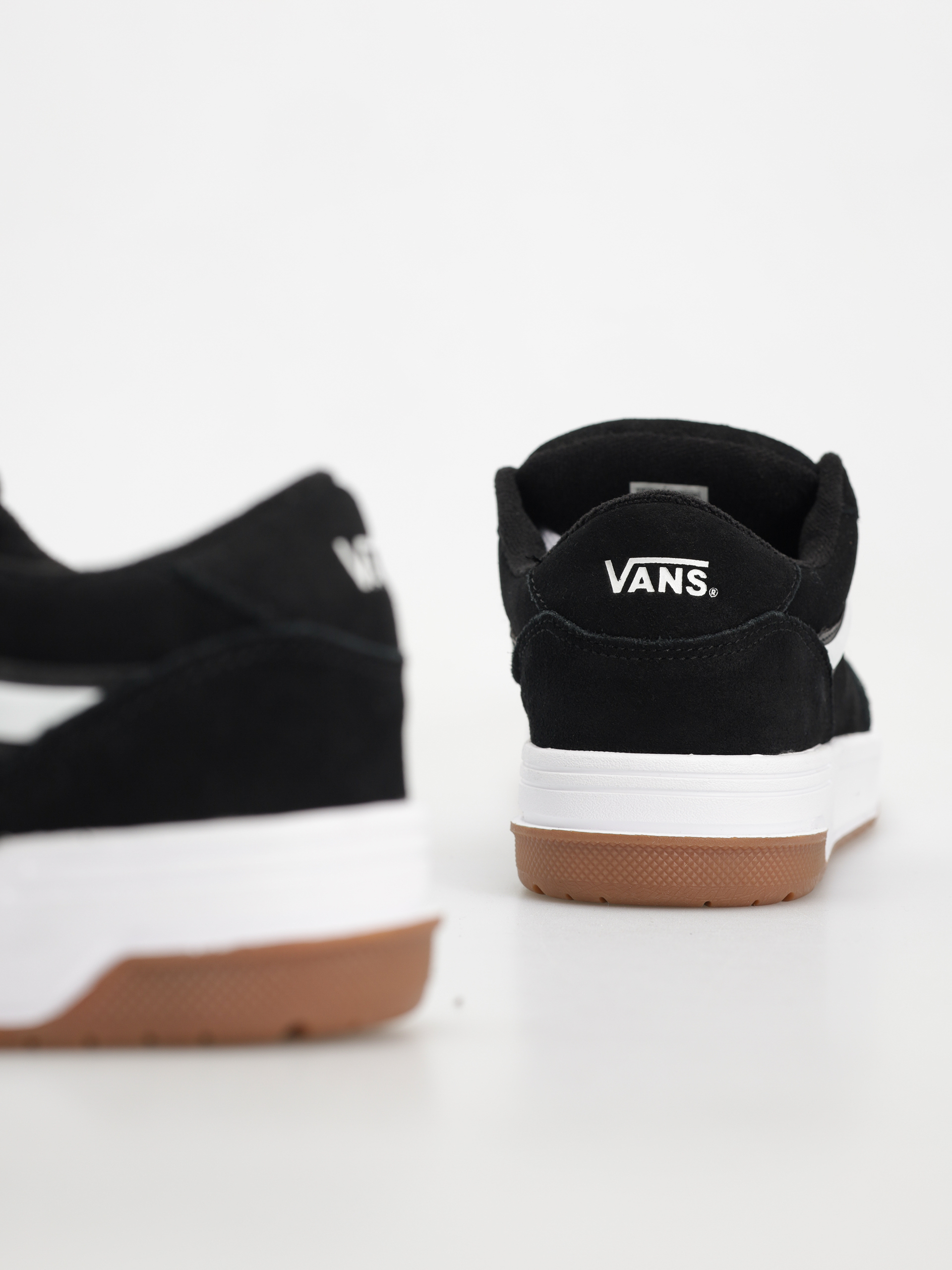 Обувки Vans Hylane (black/white/gum)