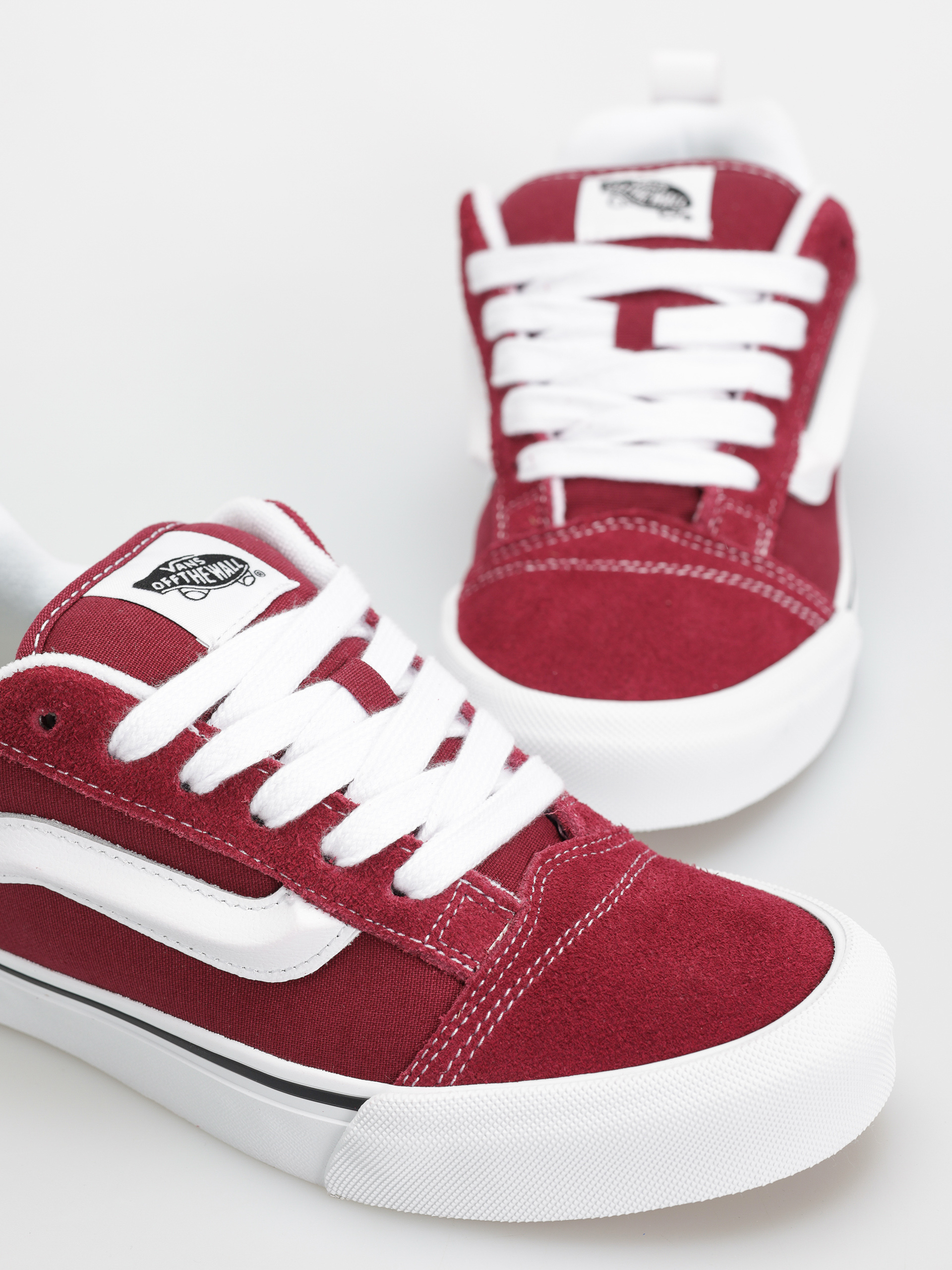 Обувки Vans Knu Skool (color theory rhododendron)