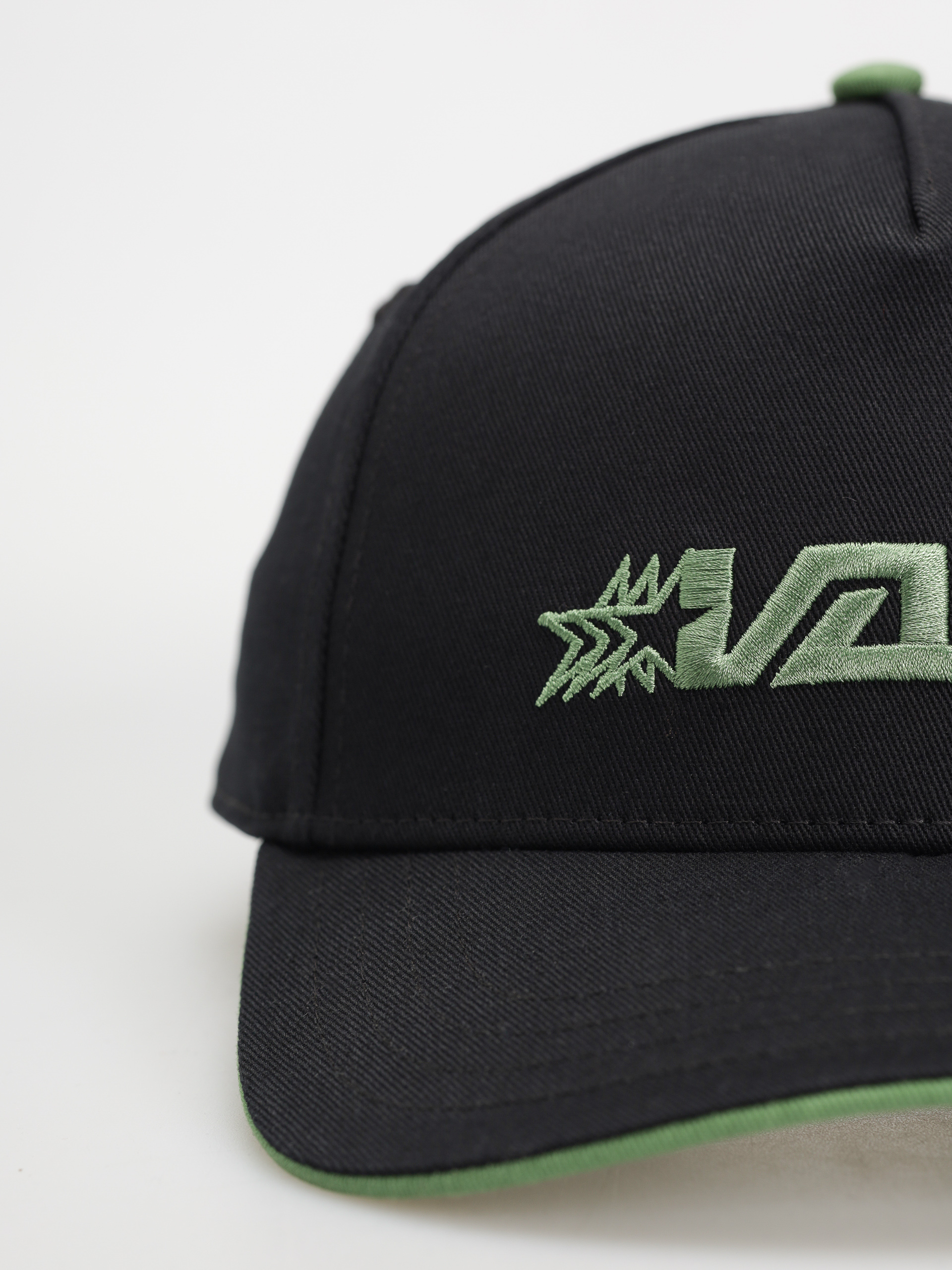 Шапка с козирка Vans Classic Strapback (black)