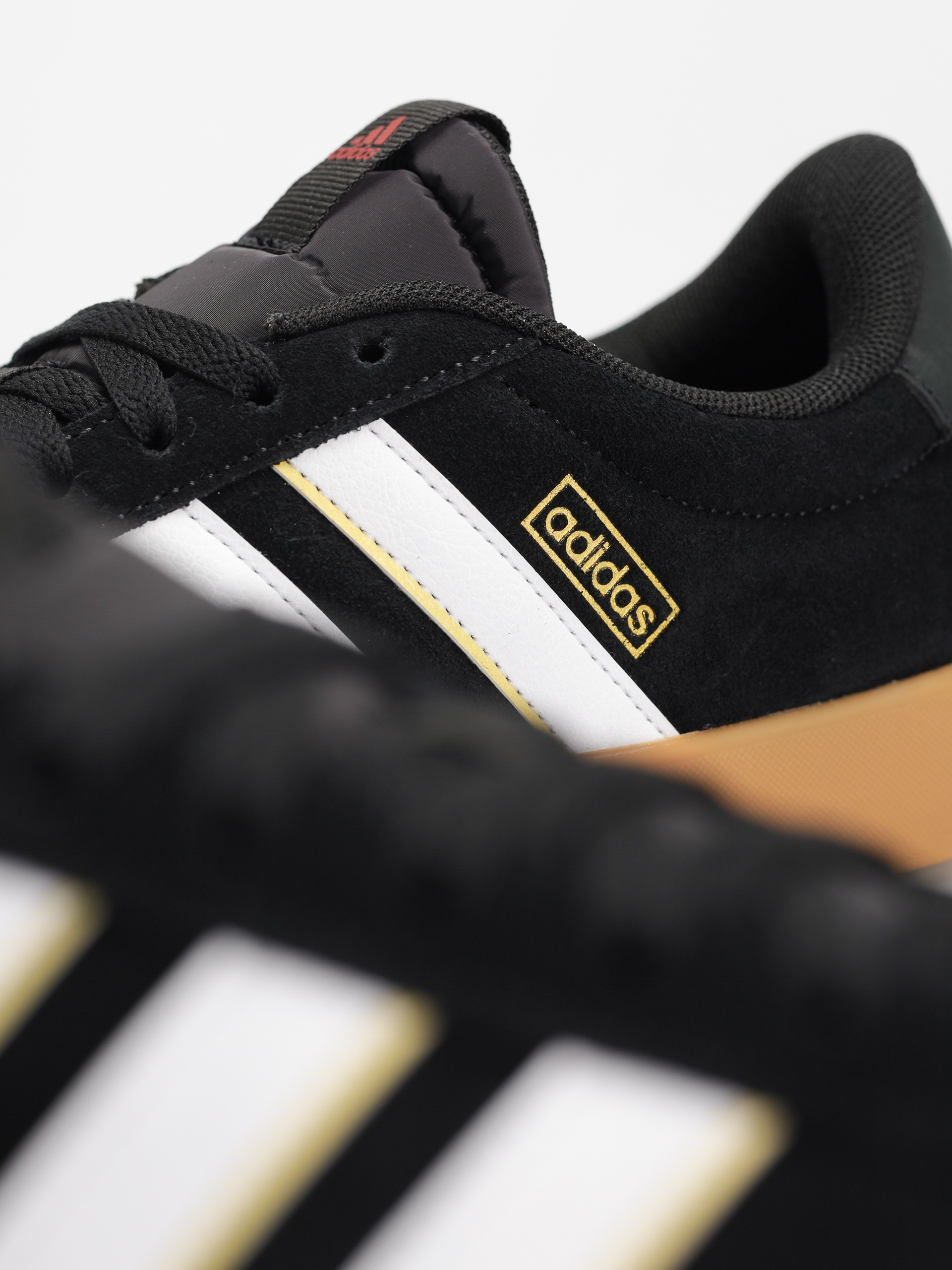 Обувки adidas Vl Court 3.0 (cblack/ftwwht/tmvire)