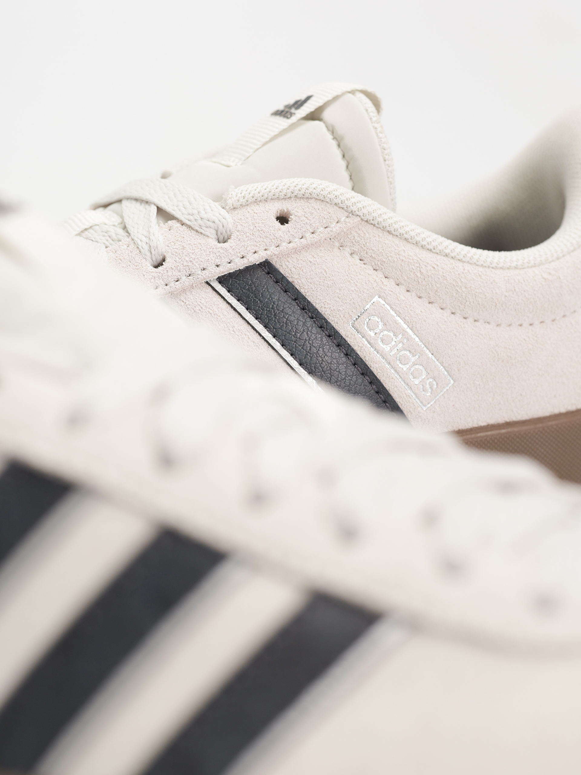 Обувки adidas Vl Court 3.0 (orbgry/carbon/silvmt)