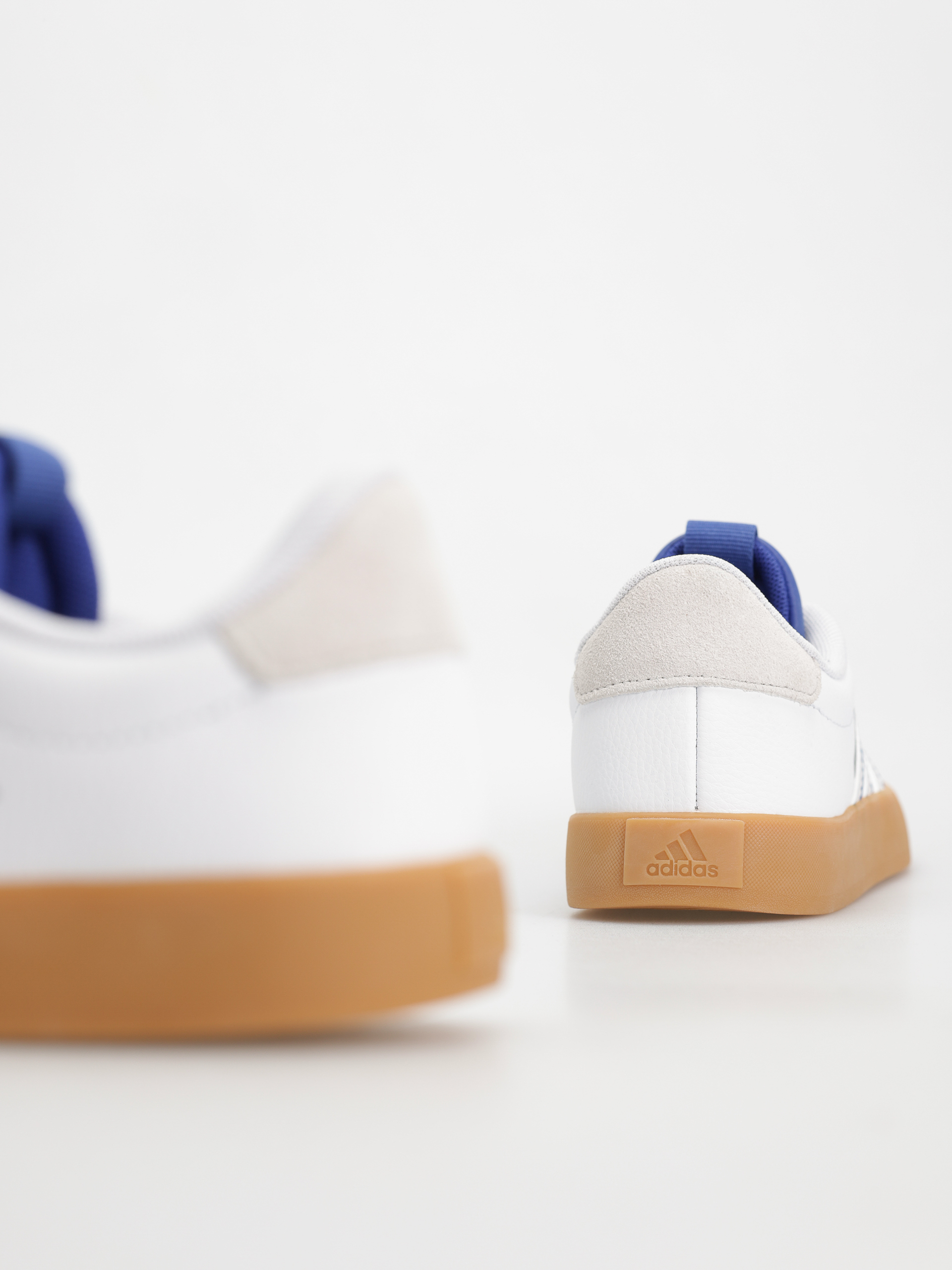 Обувки adidas Vl Court 3.0 (ftwwht/crywht/selubl)