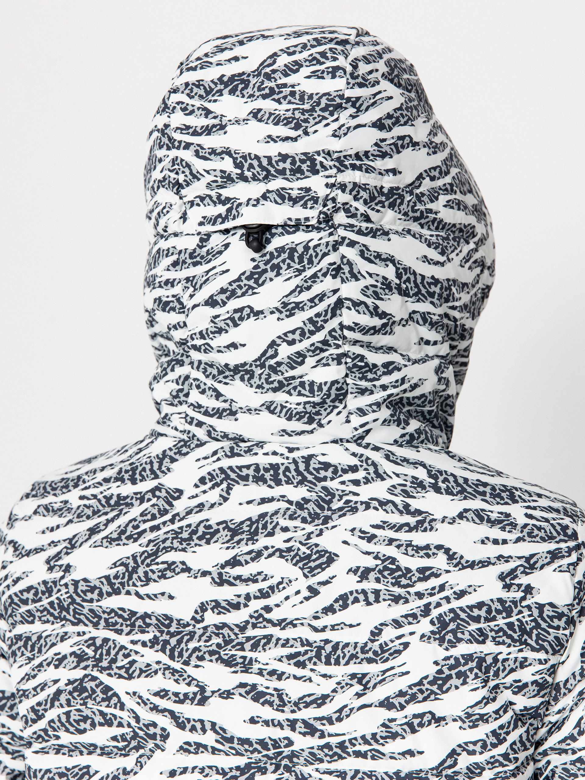 Дамска Сноуборд яке Burton Loyil Down (zebra camo)